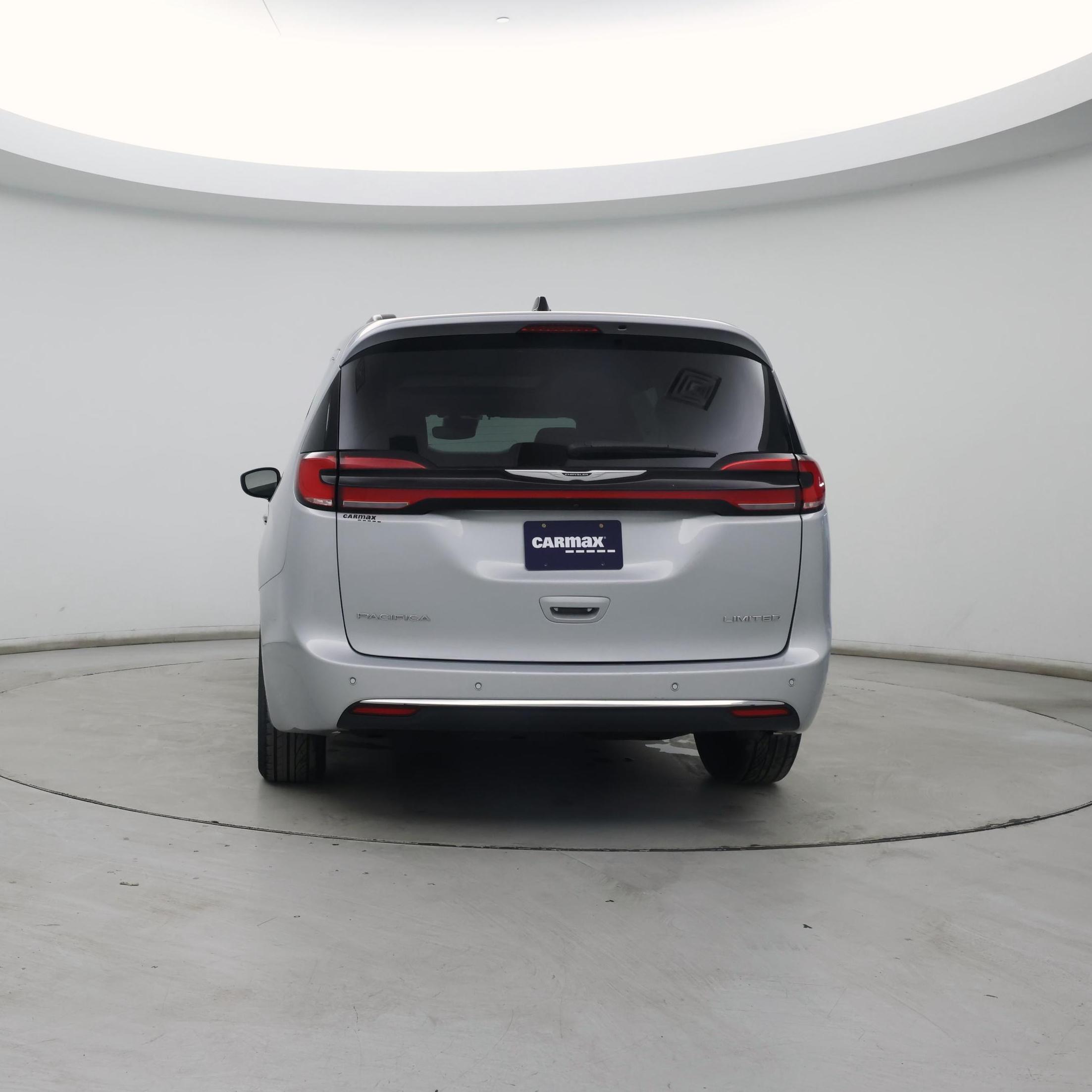 Thumbnail: 2023 Chrysler Pacifica - 6