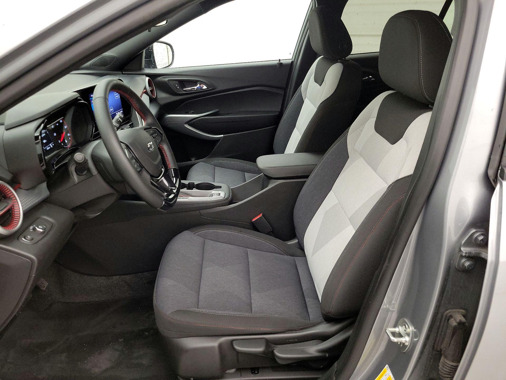 Thumbnail: 2024 Chevrolet Trax - 11