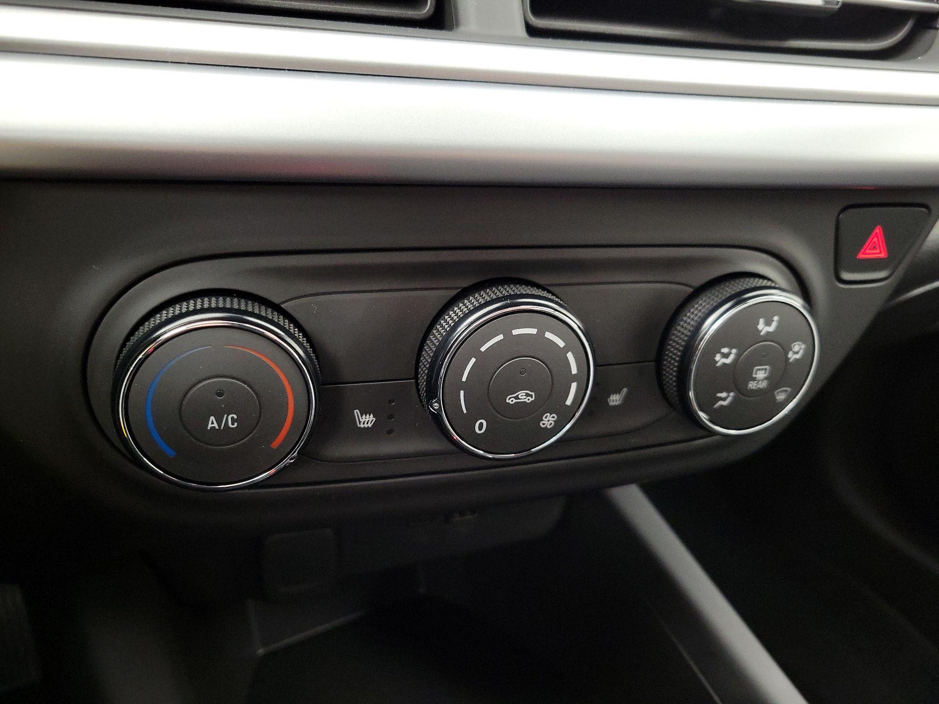 Thumbnail: 2024 Chevrolet Trax - 16