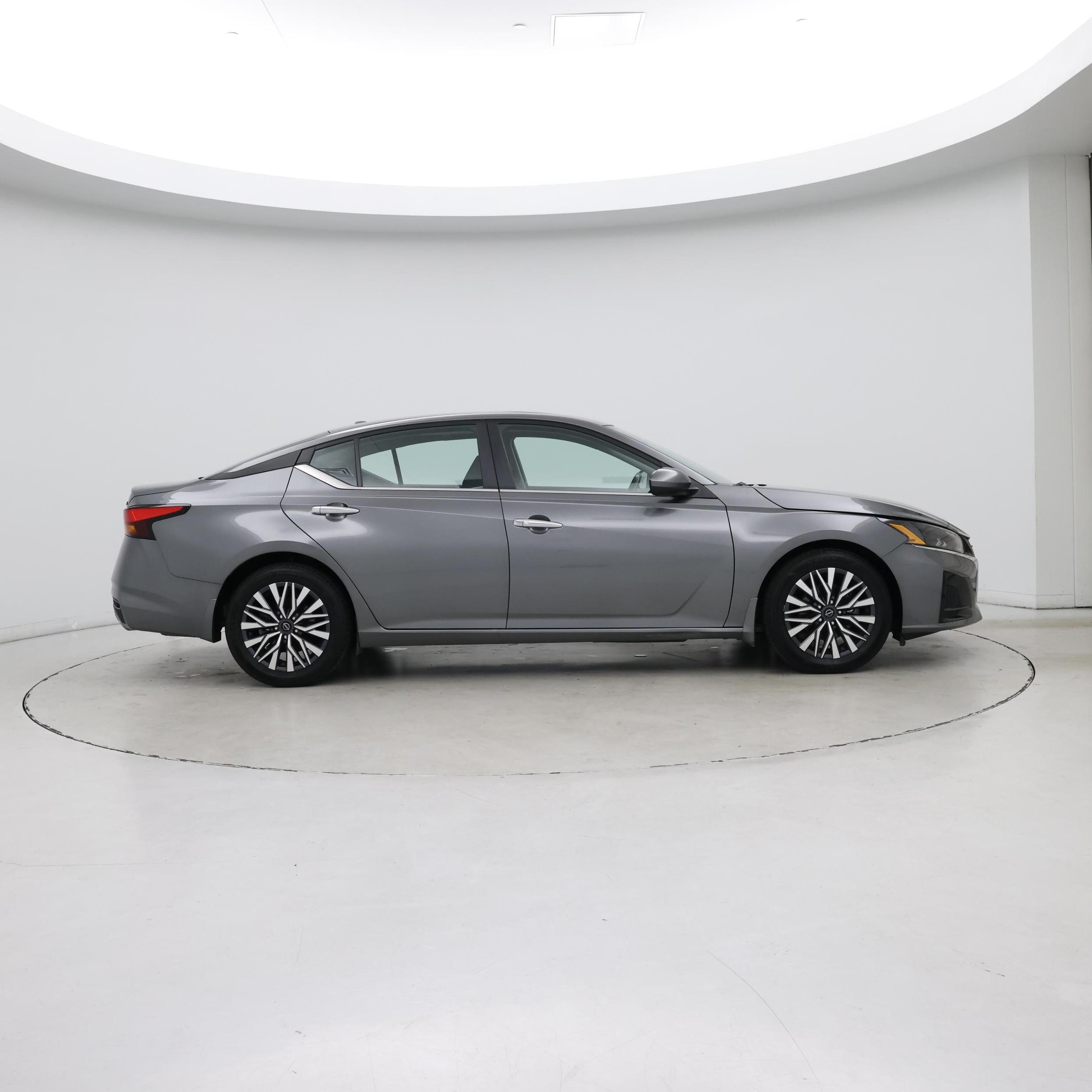 Thumbnail: 2023 Nissan Altima - 7