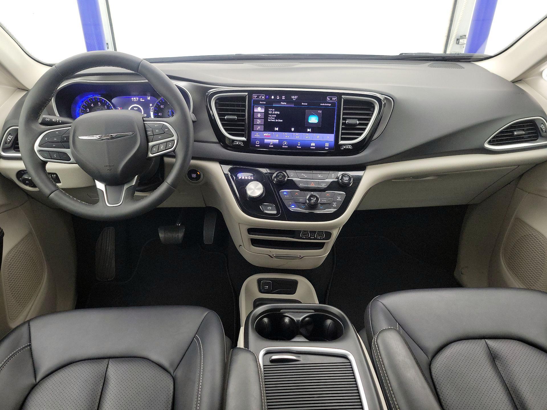 Thumbnail: 2024 Chrysler Pacifica - 9