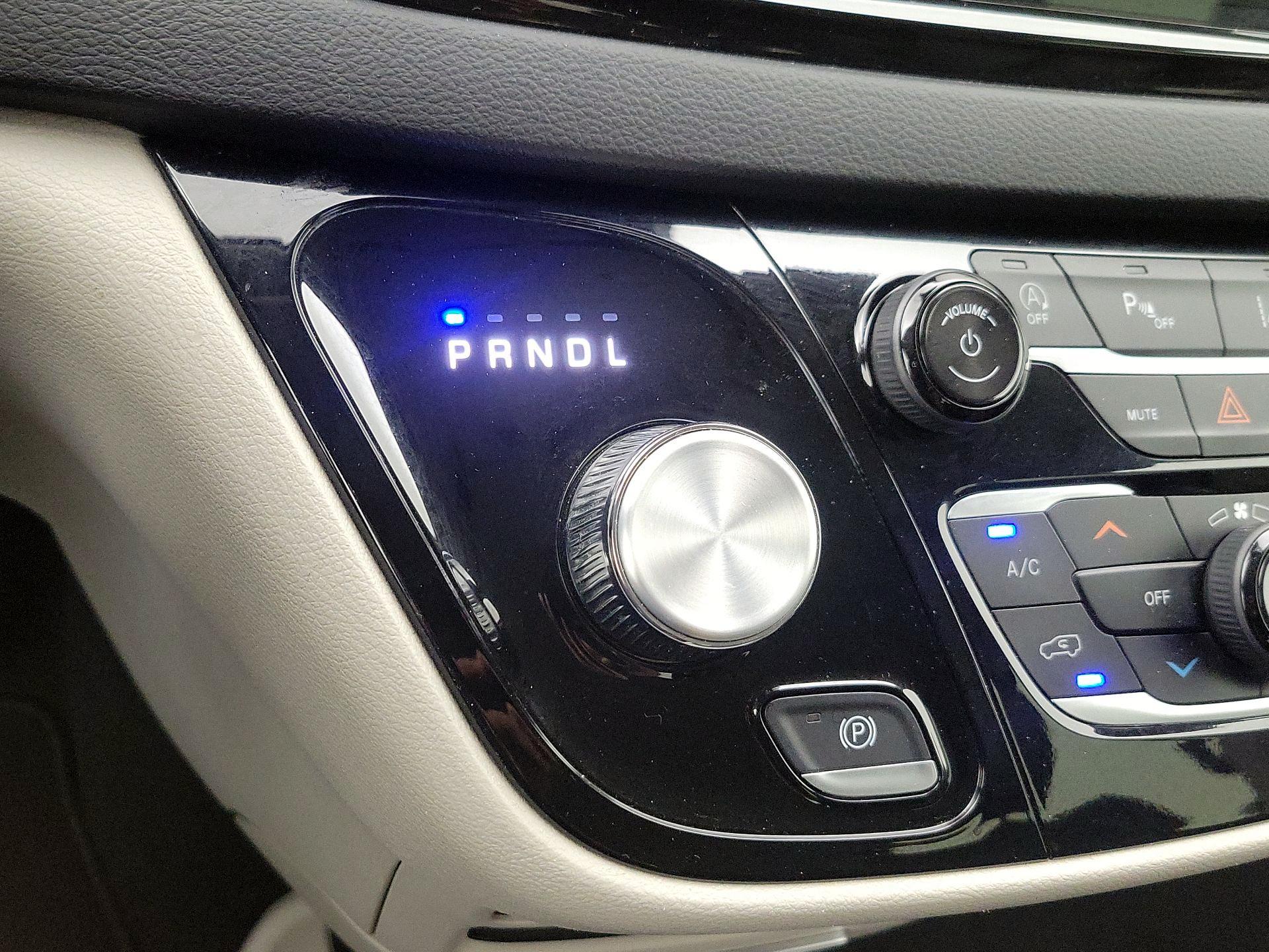 Thumbnail: 2024 Chrysler Pacifica - 17