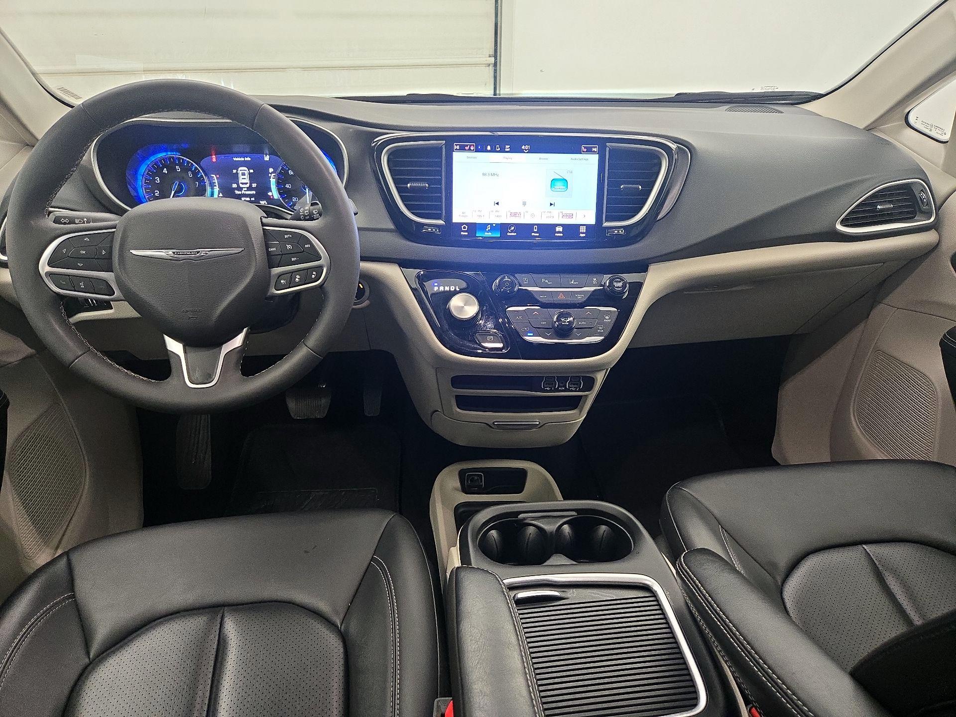 Thumbnail: 2024 Chrysler Pacifica - 9