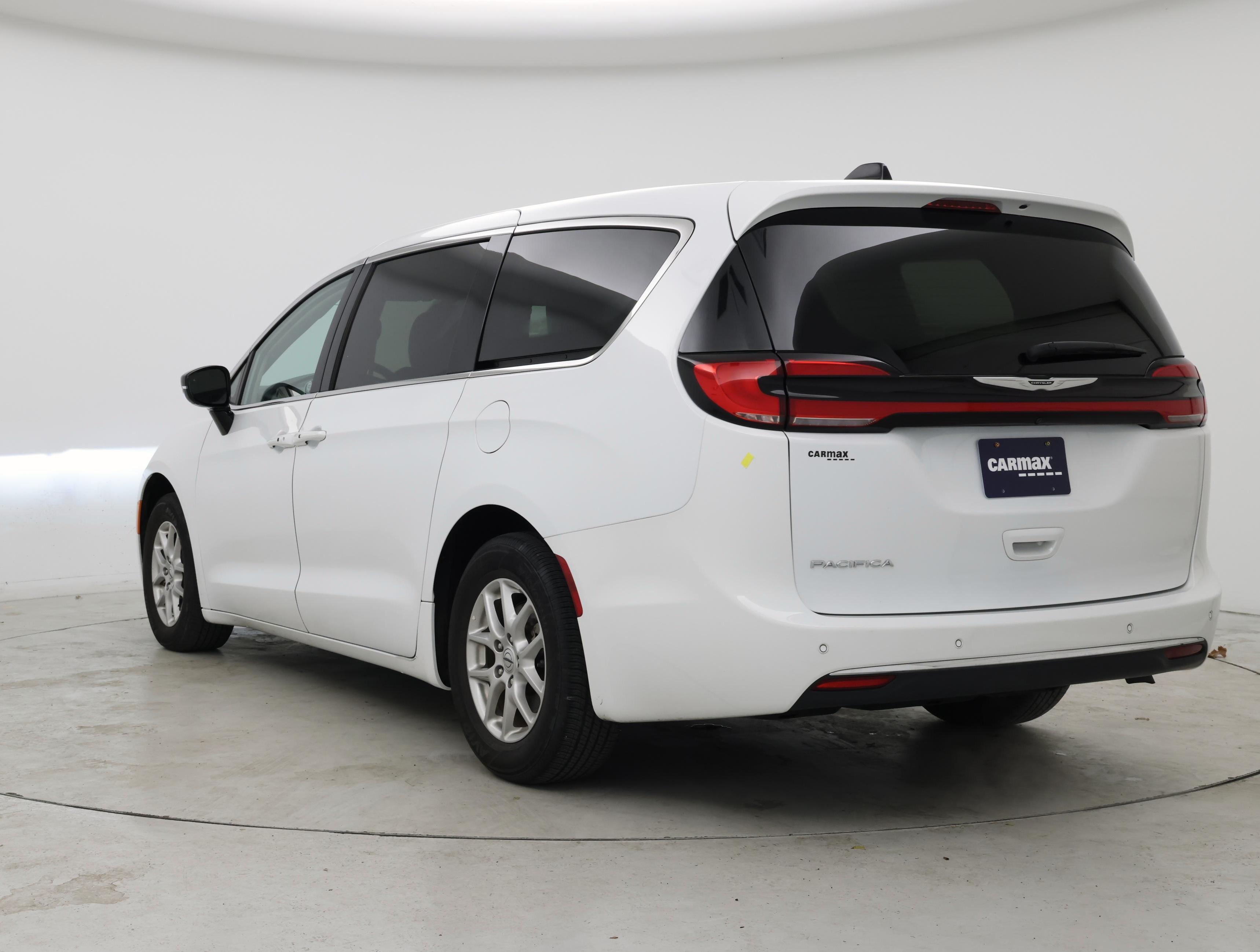 Thumbnail: 2024 Chrysler Pacifica - 2