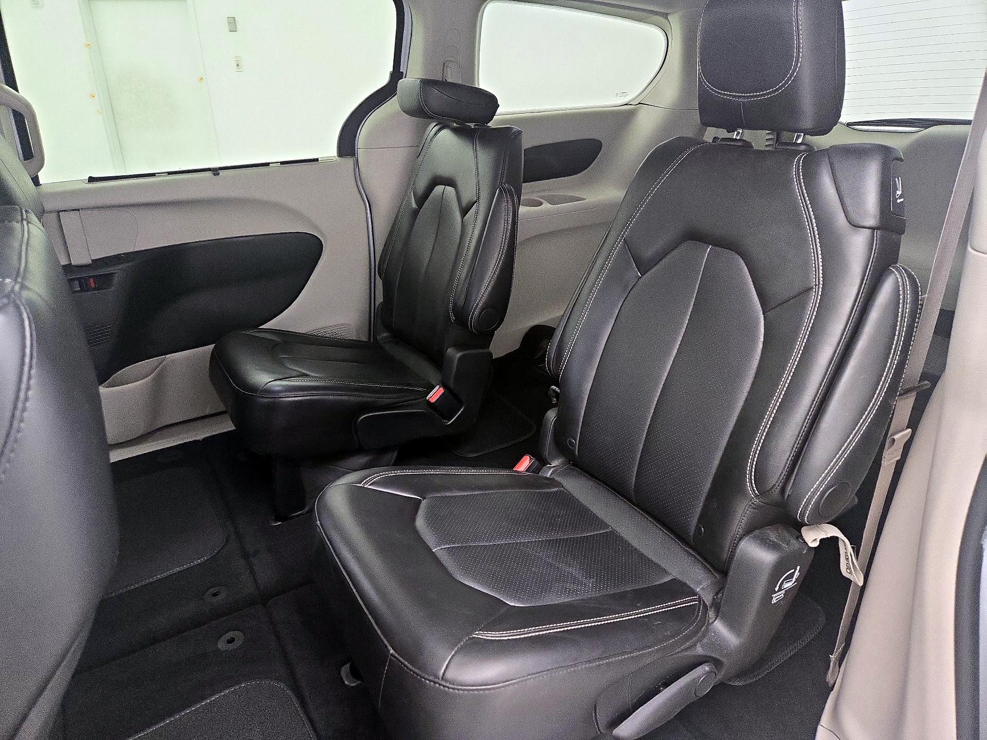 Thumbnail: 2024 Chrysler Pacifica - 19