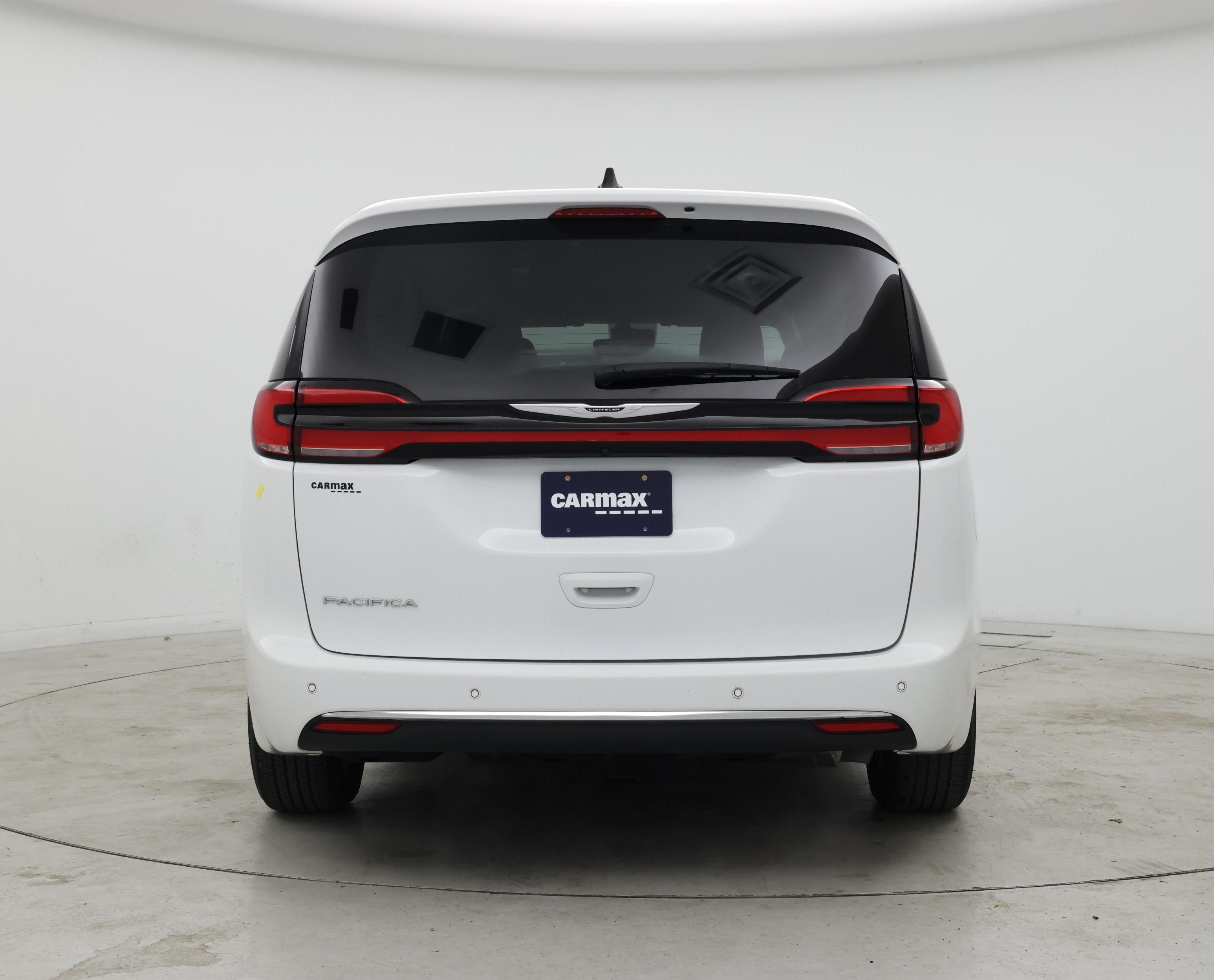 Thumbnail: 2024 Chrysler Pacifica - 6