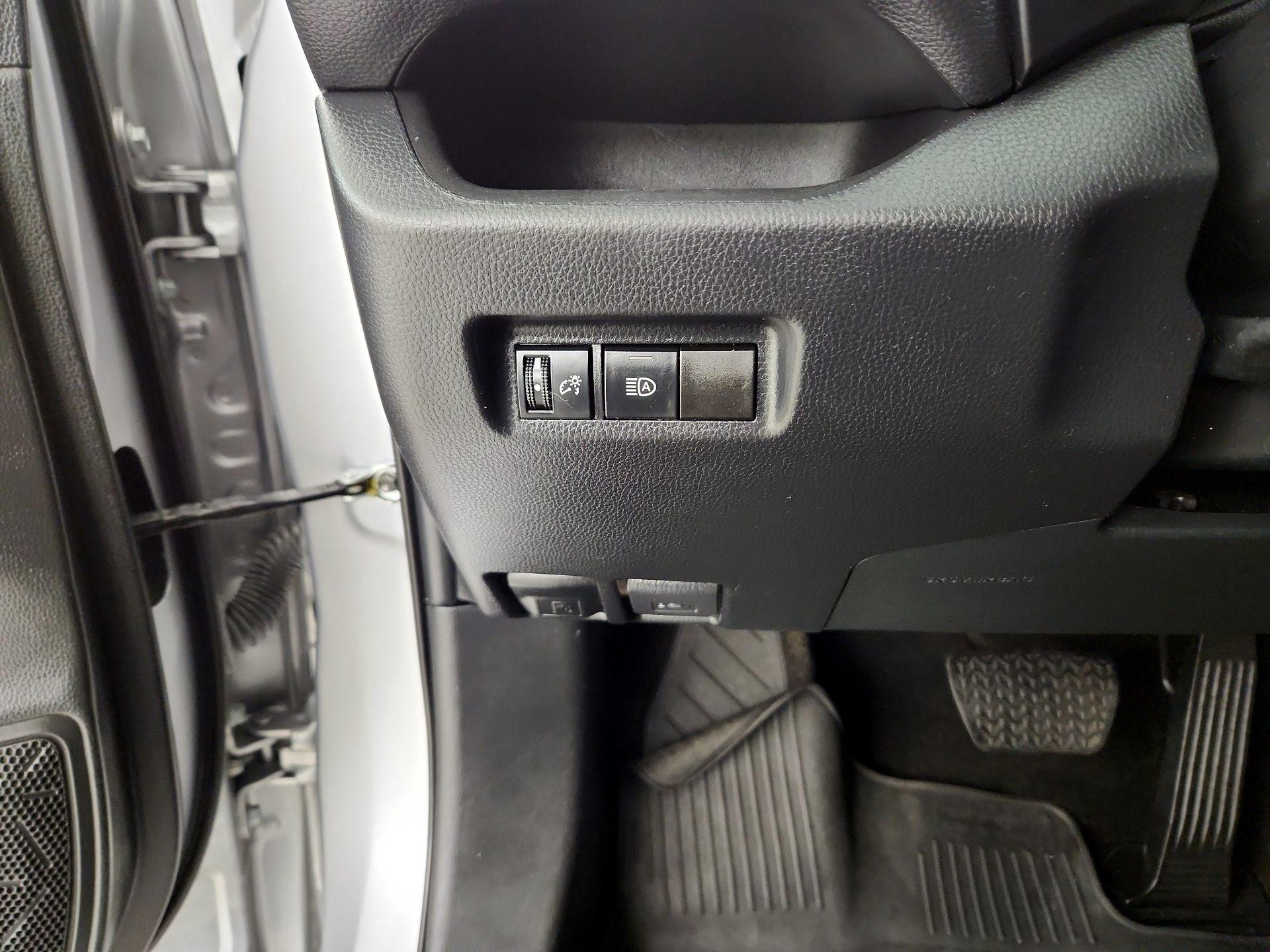 Thumbnail: 2022 Toyota RAV4 - 11