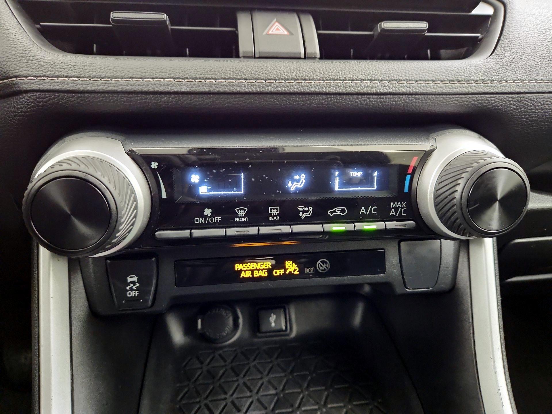 Thumbnail: 2022 Toyota RAV4 - 14