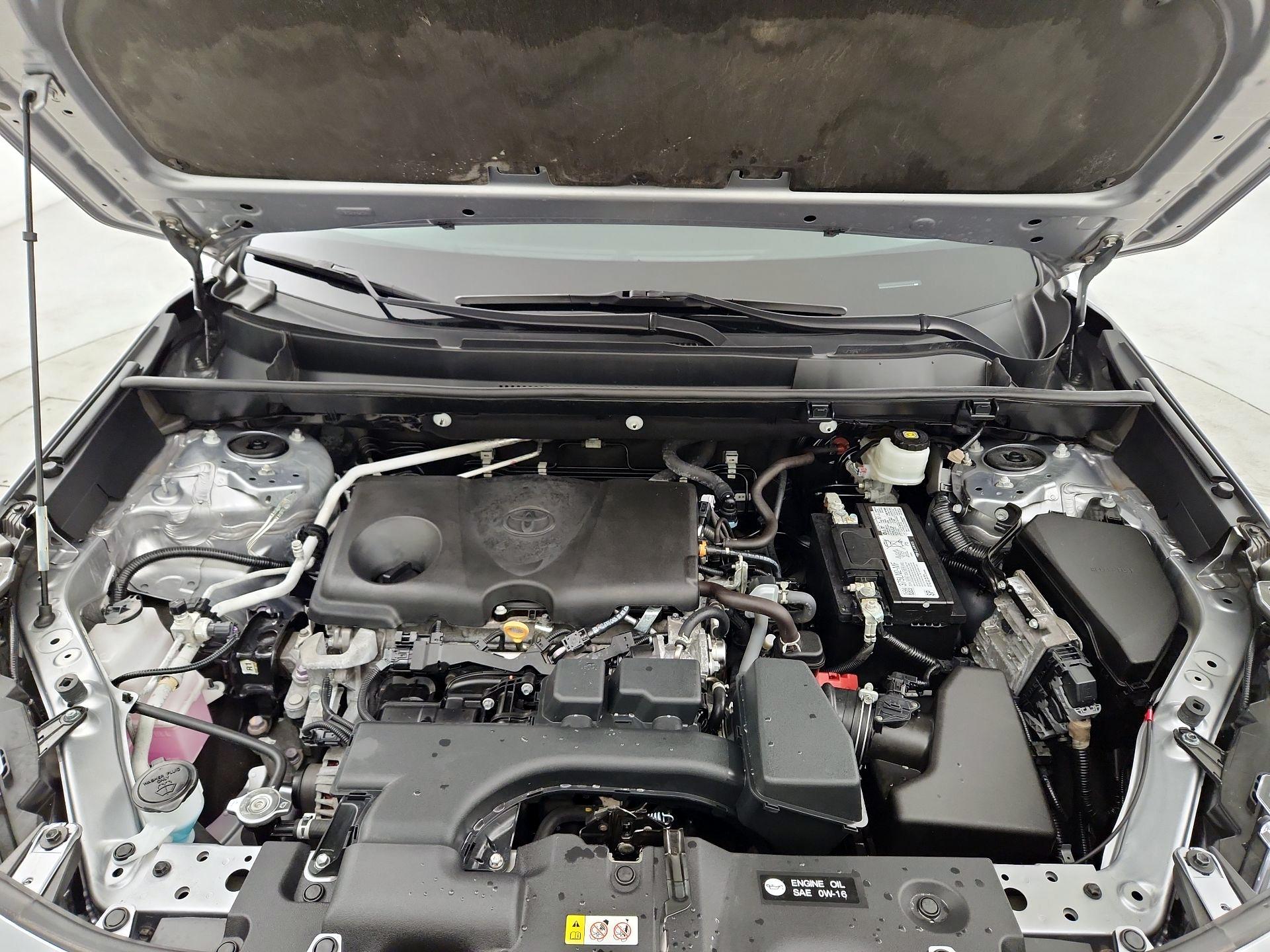 Thumbnail: 2022 Toyota RAV4 - 20