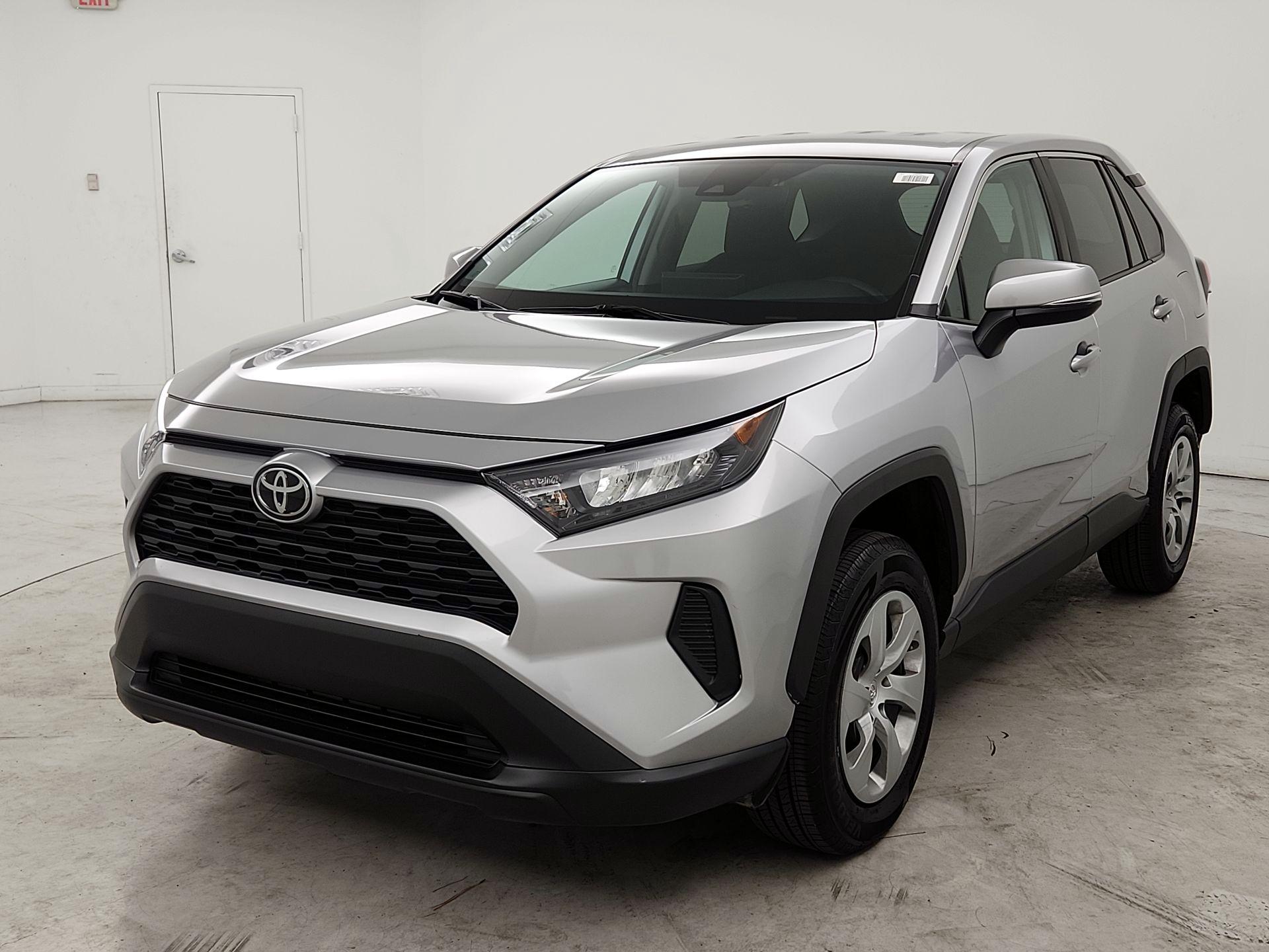 Thumbnail: 2022 Toyota RAV4 - 3