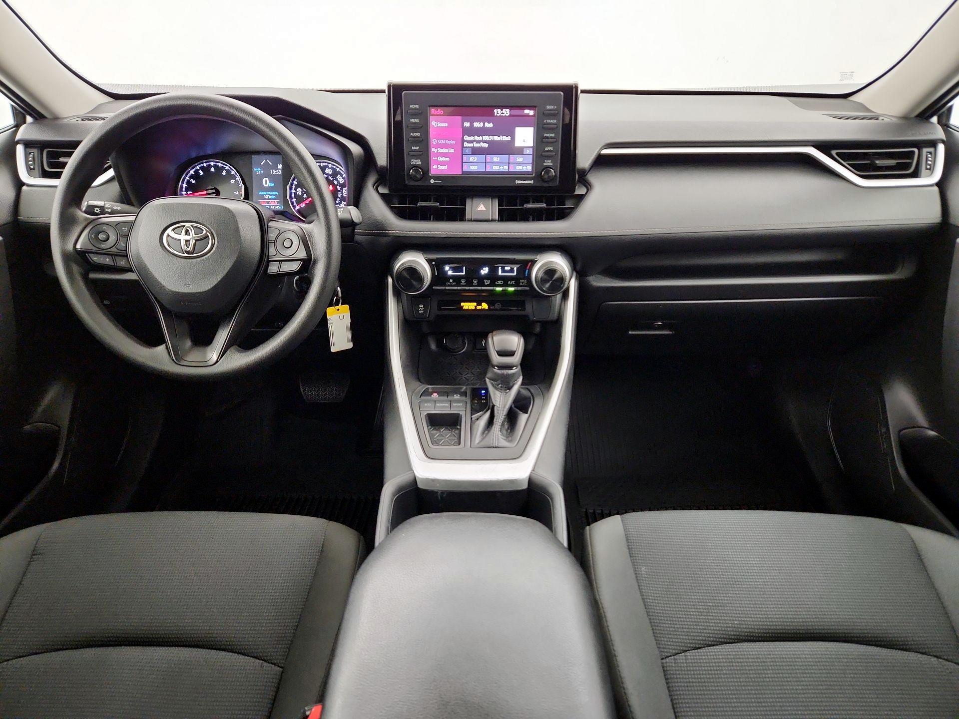 Thumbnail: 2022 Toyota RAV4 - 8