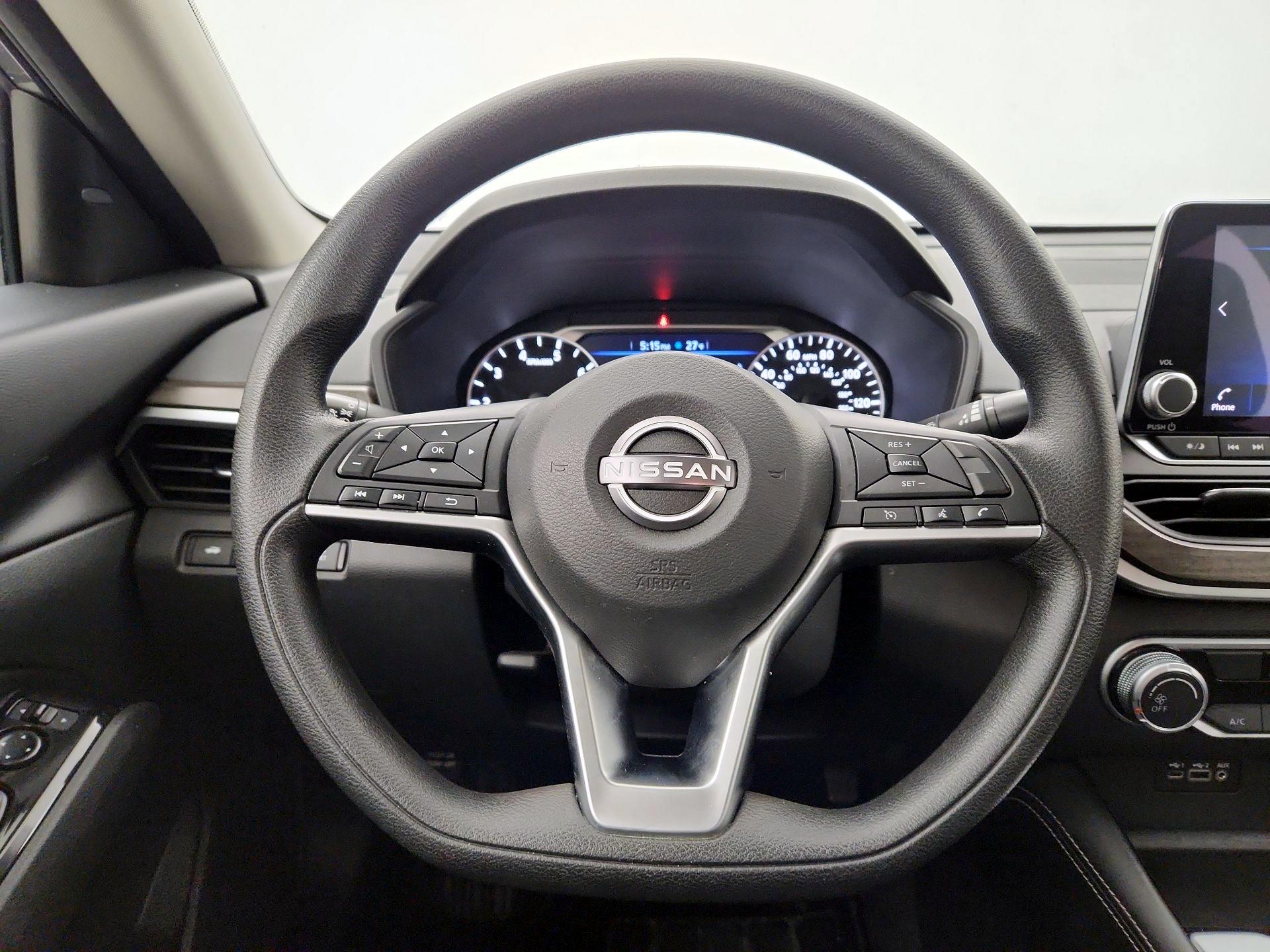 Thumbnail: 2023 Nissan Altima - 10