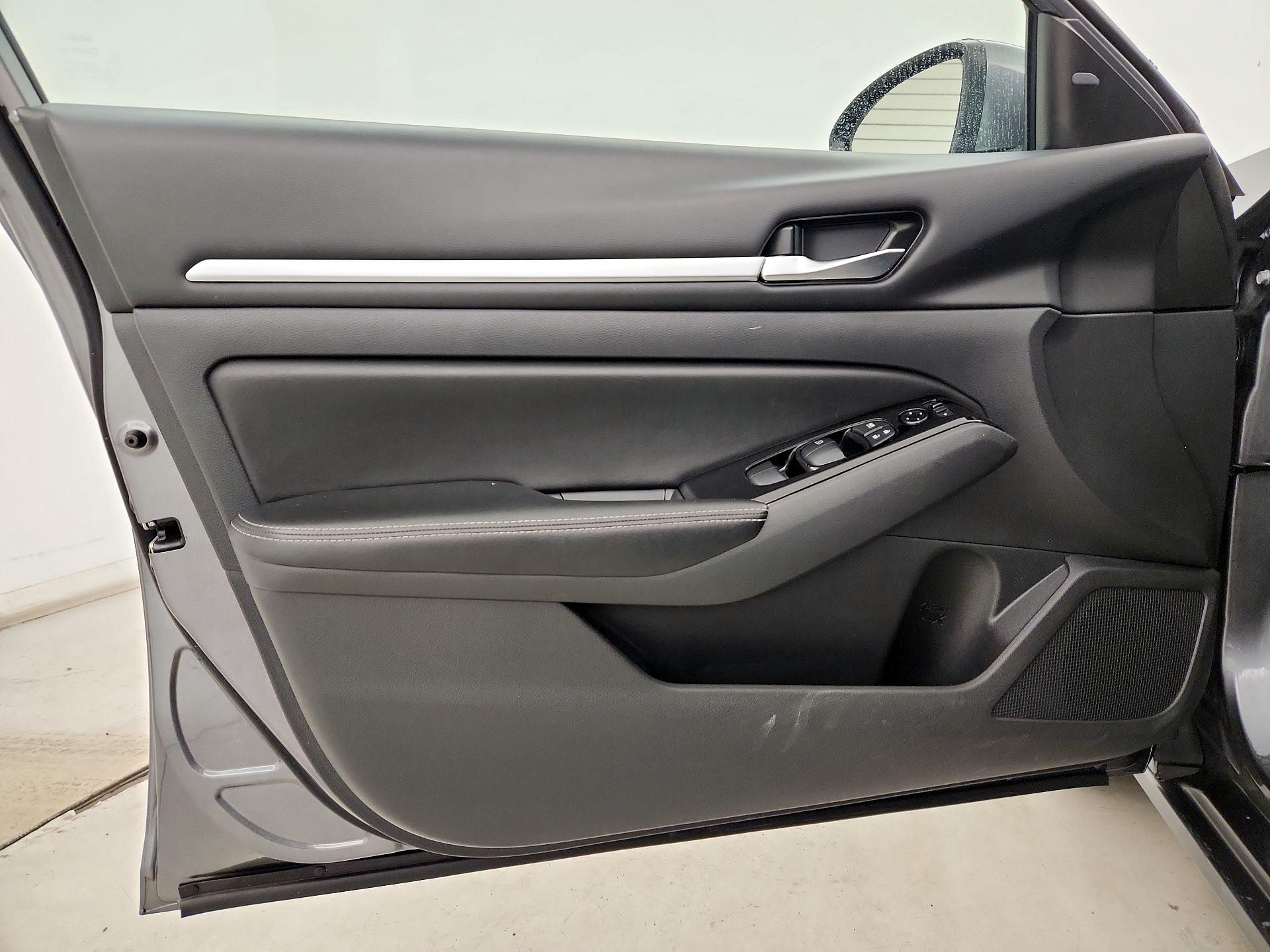 Thumbnail: 2023 Nissan Altima - 12