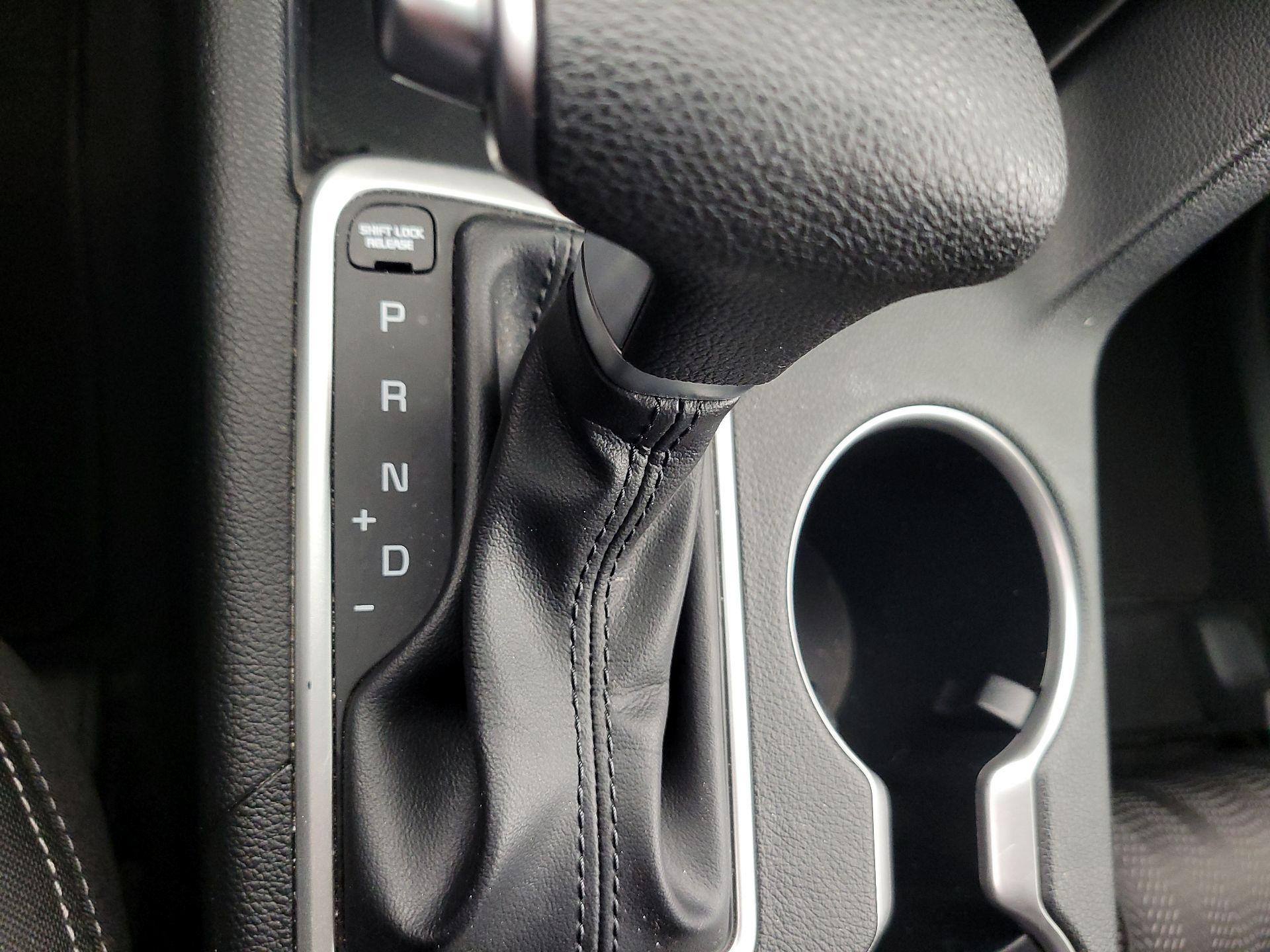 Thumbnail: 2022 Kia Sportage - 17