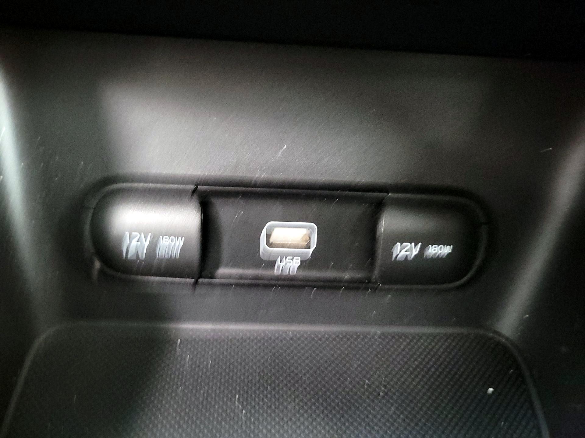 Thumbnail: 2022 Kia Sportage - 18