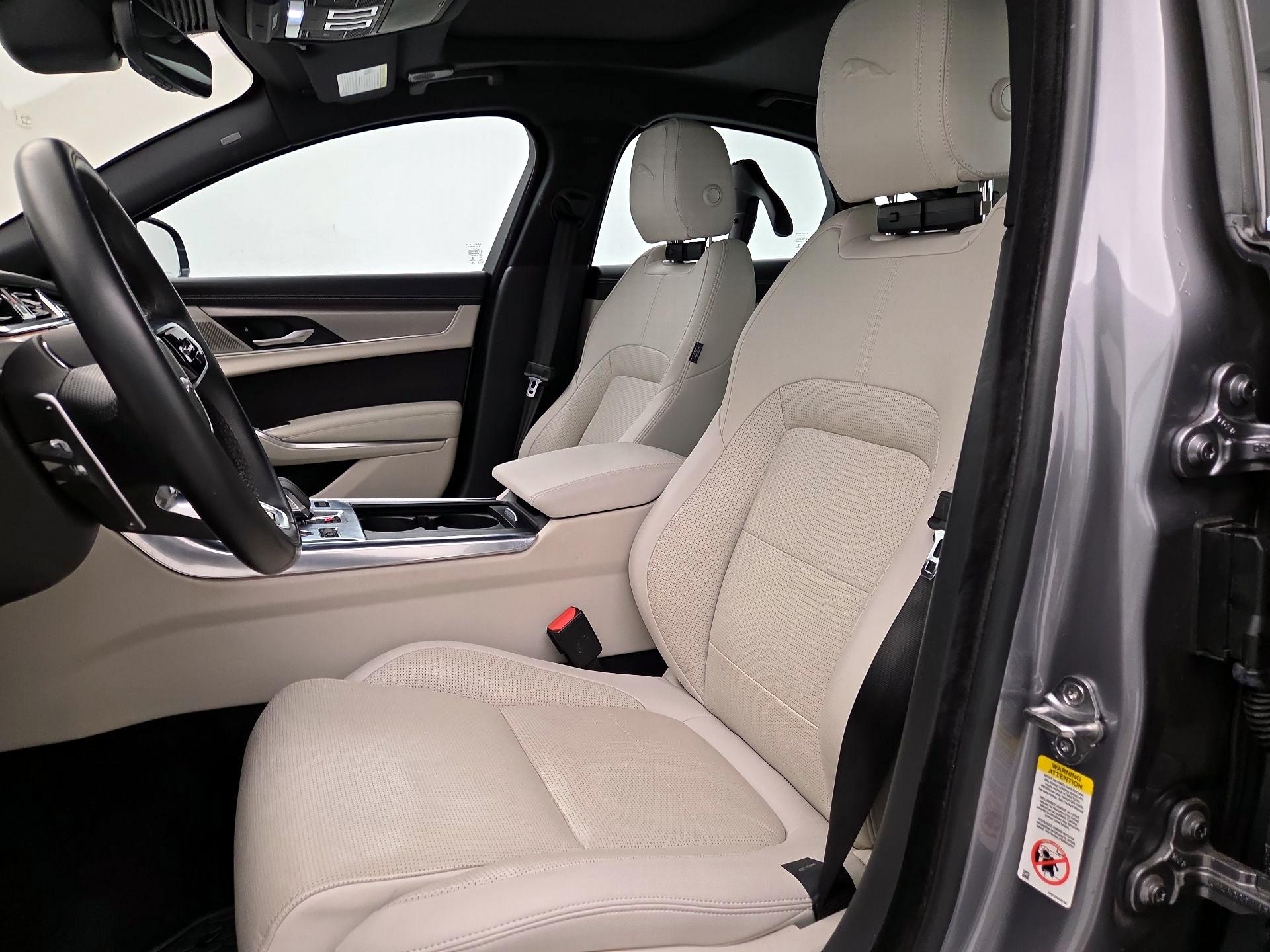 Thumbnail: 2021 Jaguar XF - 11