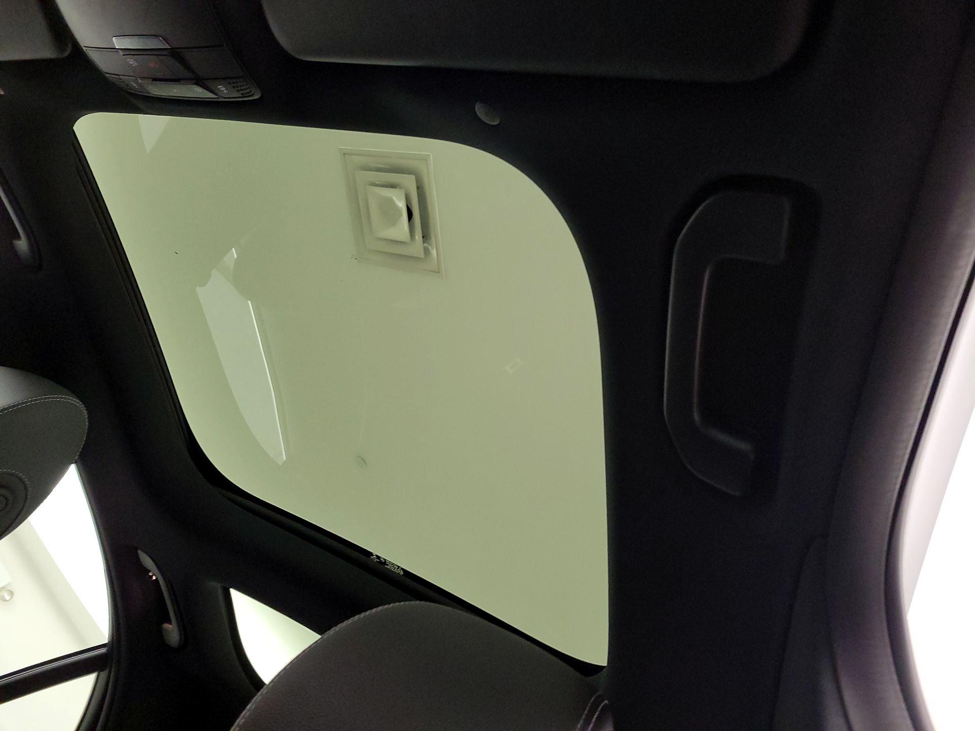 Thumbnail: 2021 Mercedes-Benz E-Class - 20