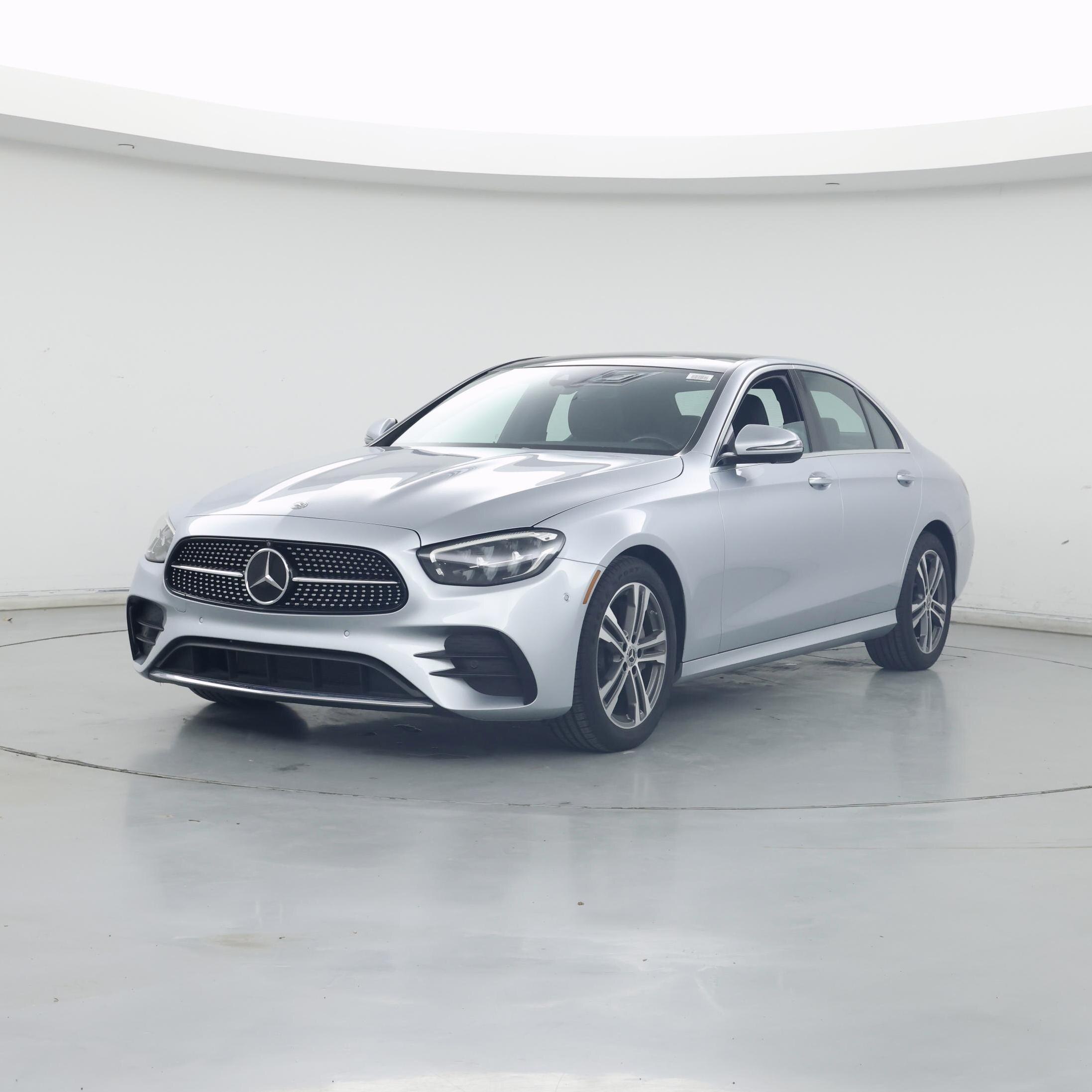 Thumbnail: 2021 Mercedes-Benz E-Class - 4
