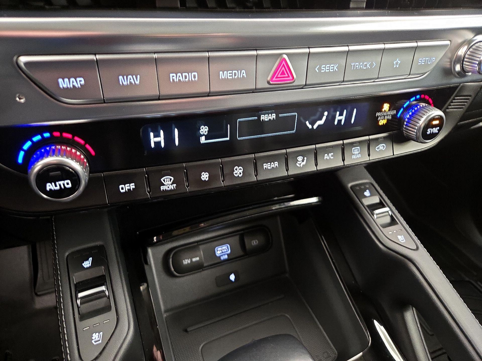 Thumbnail: 2021 Kia Telluride - 17