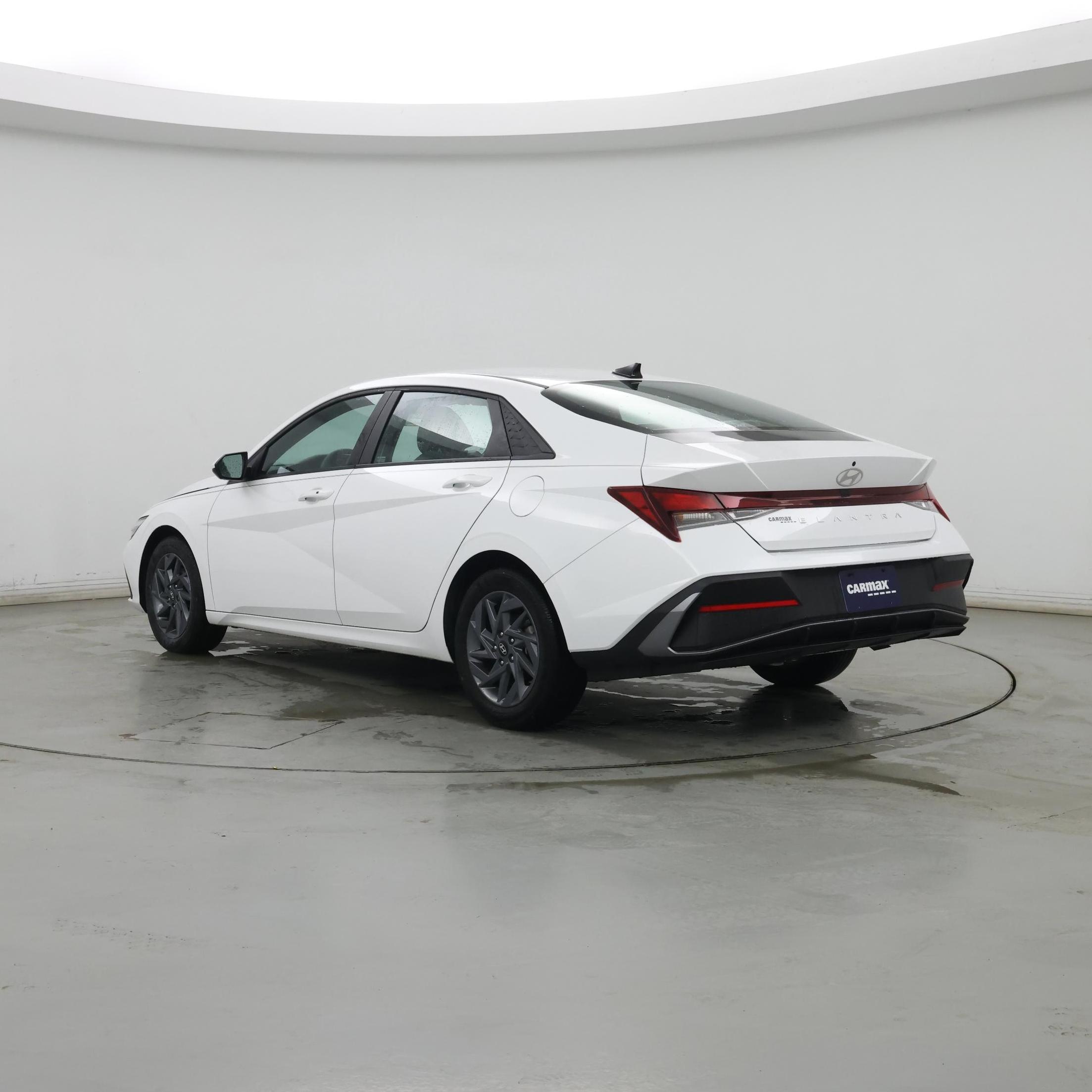 Thumbnail: 2024 Hyundai Elantra - 2
