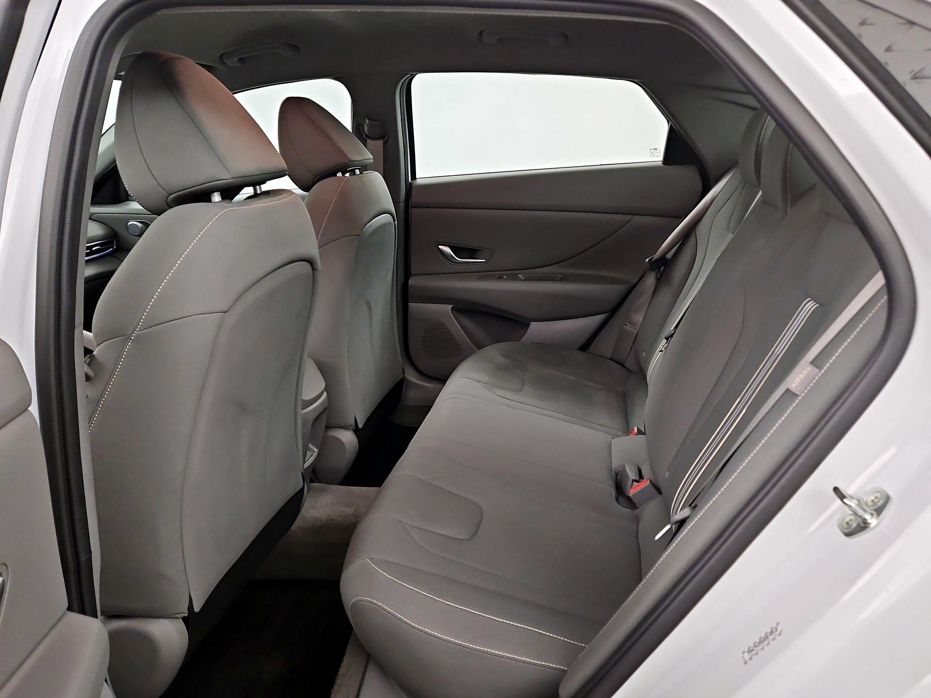 Thumbnail: 2024 Hyundai Elantra - 20