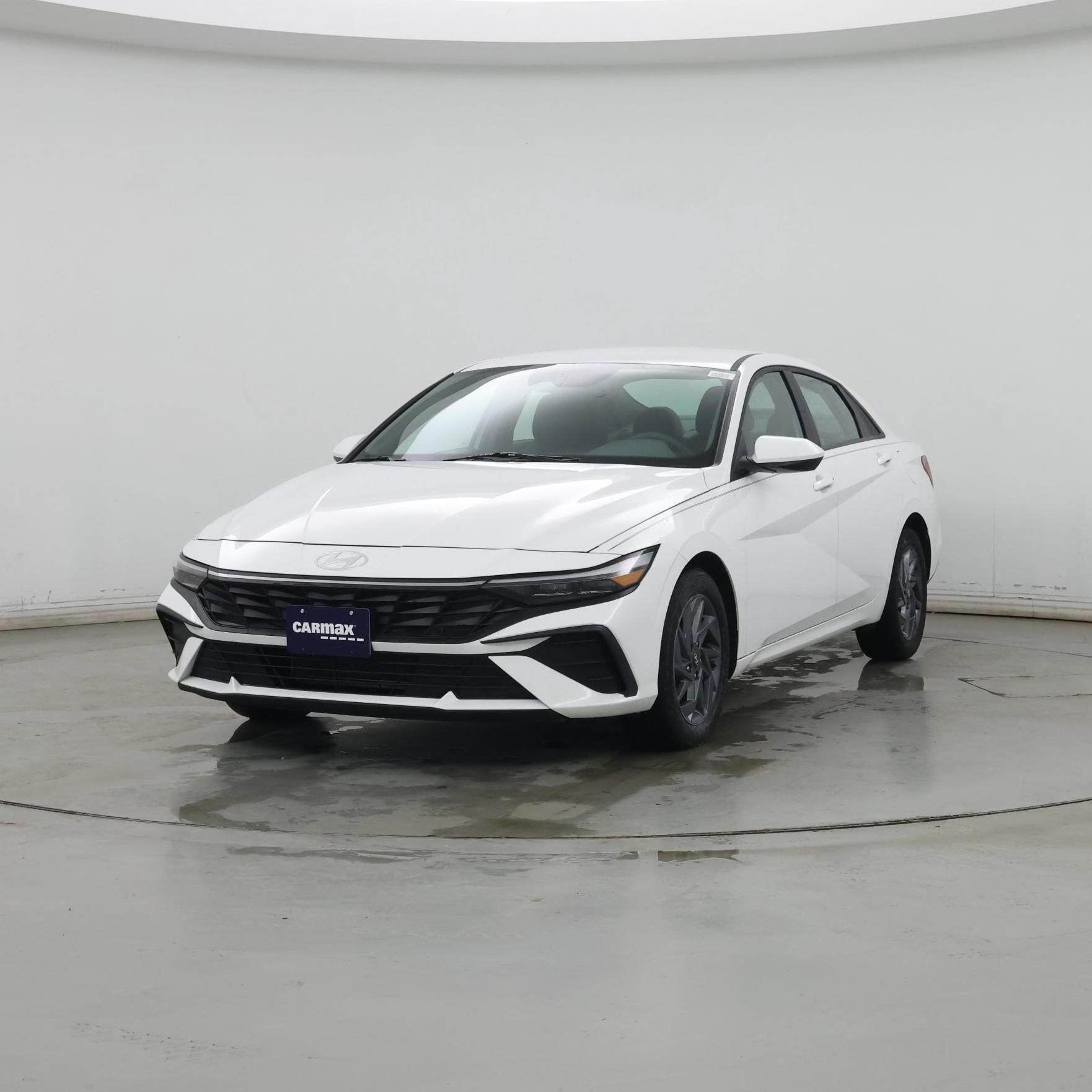 Thumbnail: 2024 Hyundai Elantra - 4