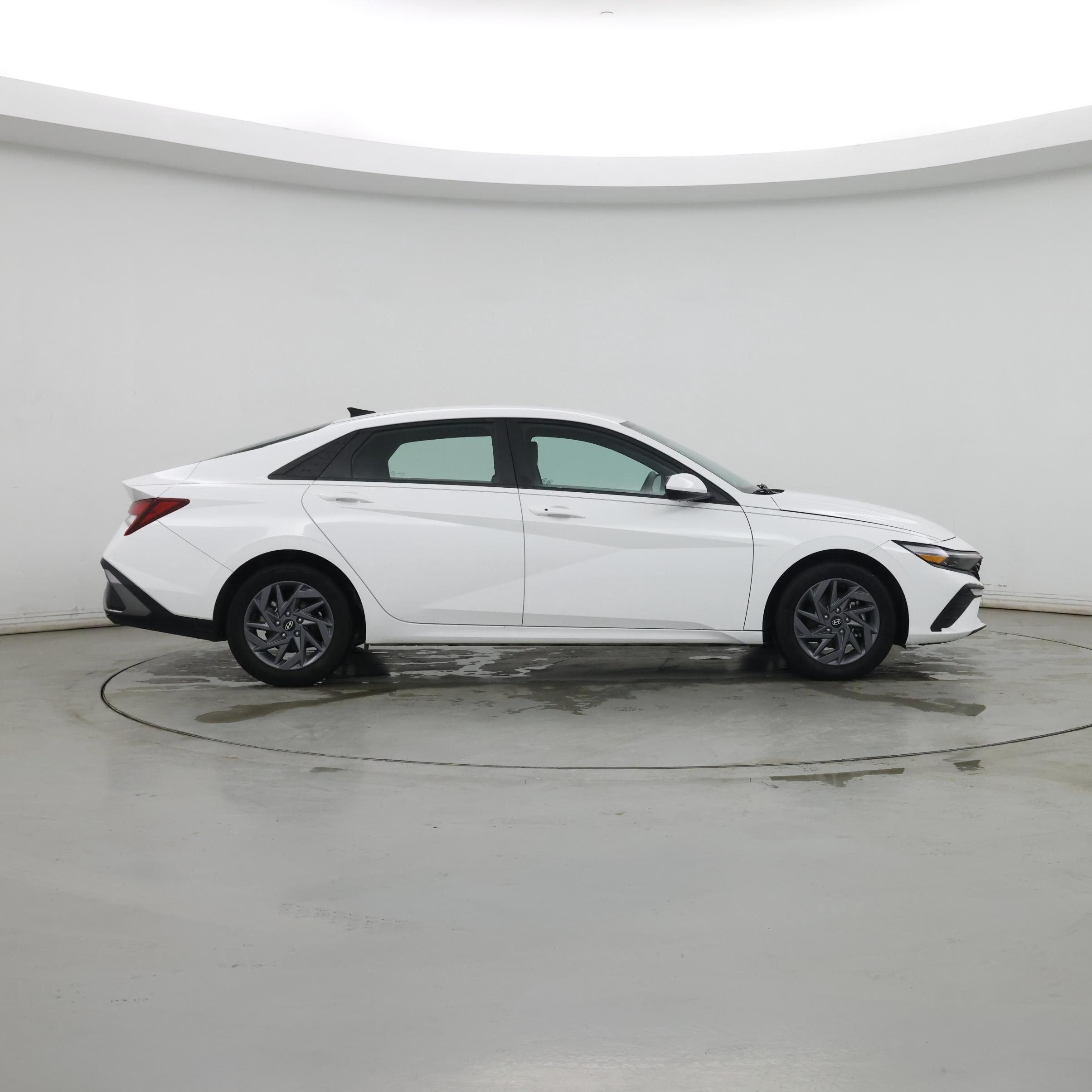 Thumbnail: 2024 Hyundai Elantra - 7