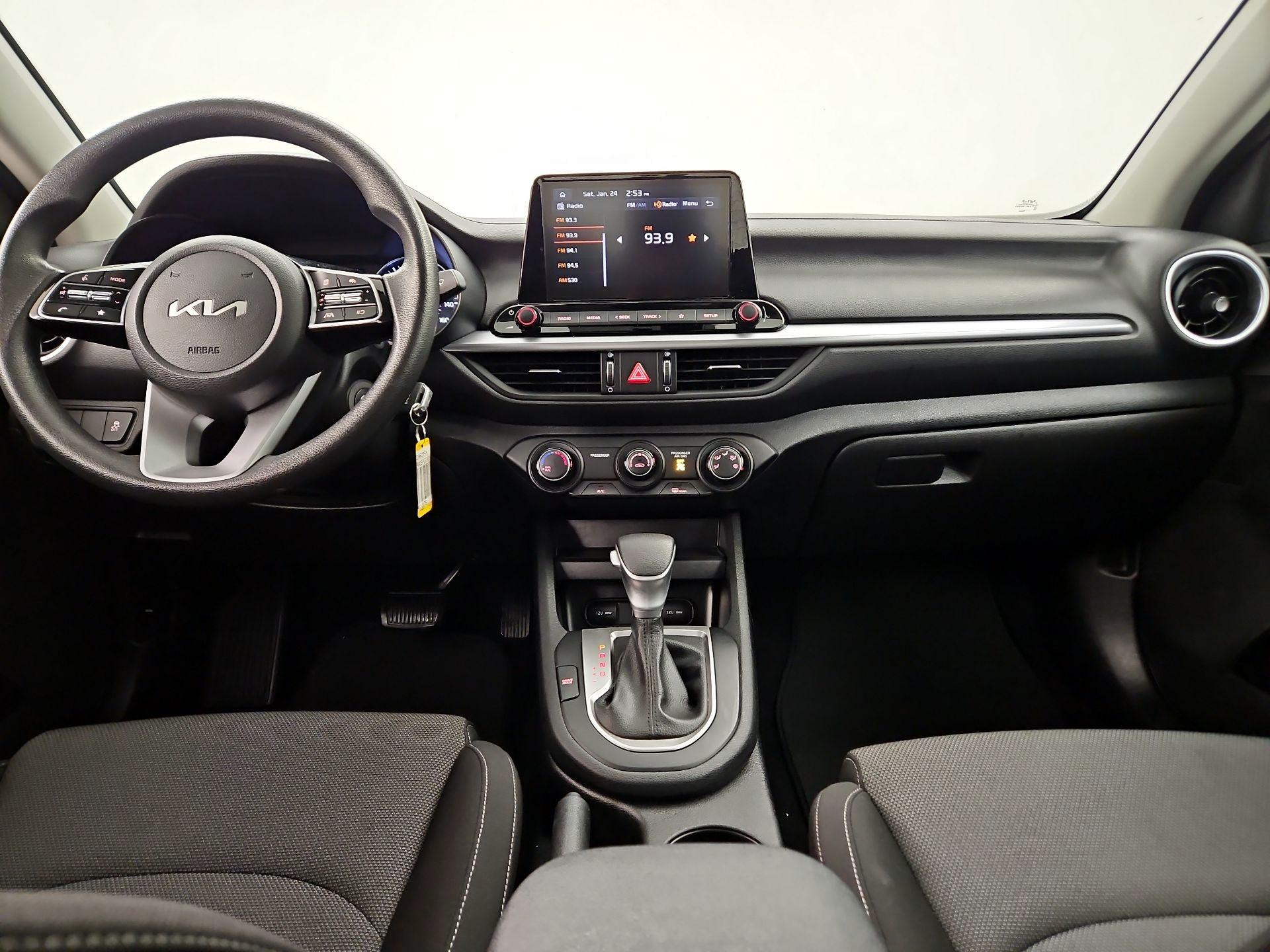 Thumbnail: 2023 Kia Forte - 9