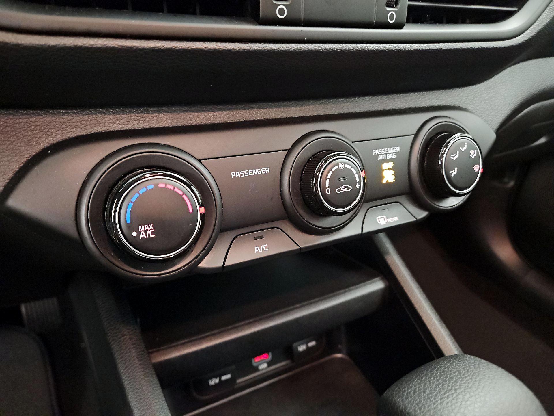 Thumbnail: 2023 Kia Forte - 16