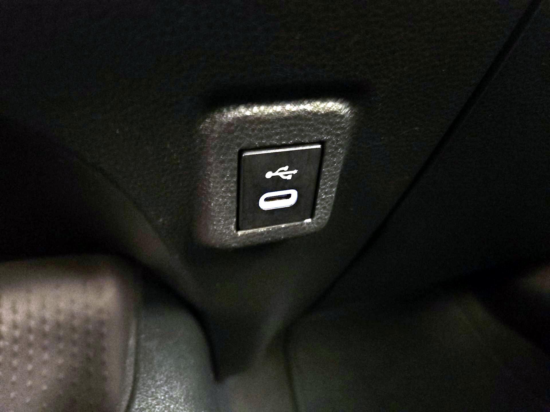 Thumbnail: 2023 Toyota Corolla - 18