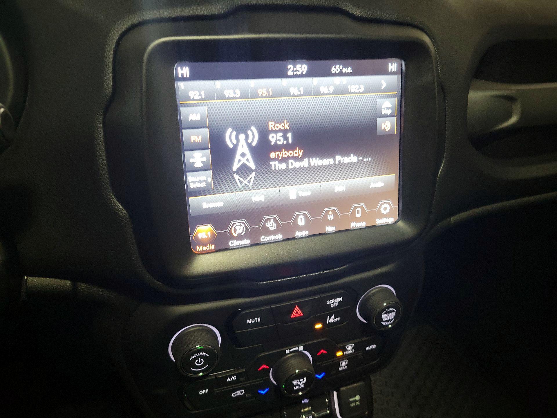 Thumbnail: 2022 Jeep Renegade - 14