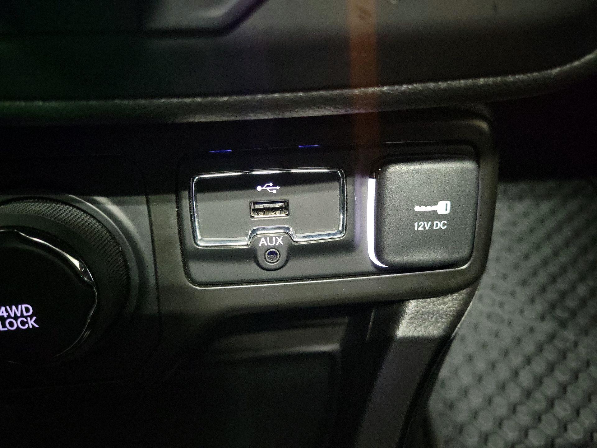 Thumbnail: 2022 Jeep Renegade - 17