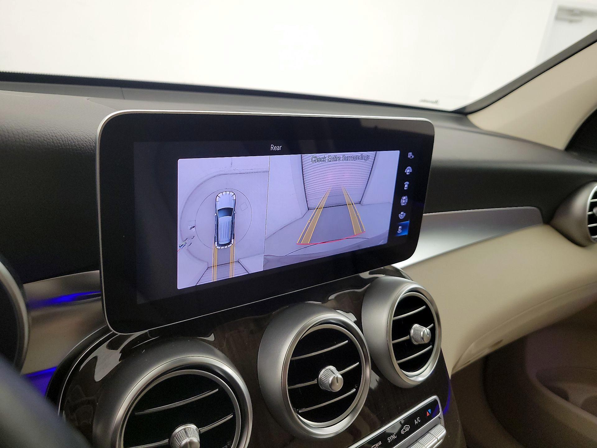 Thumbnail: 2022 Mercedes-Benz GLC - 14