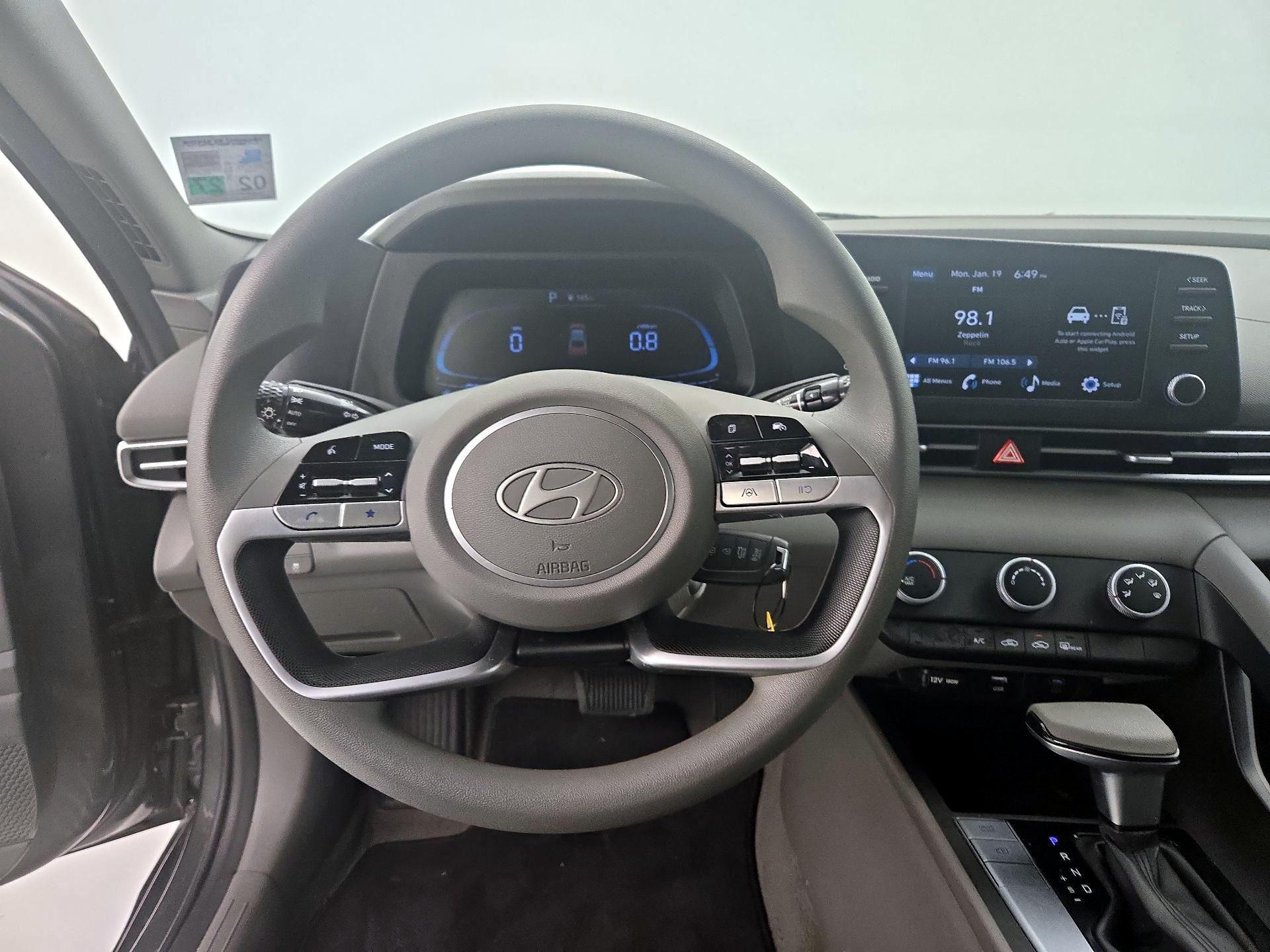 Thumbnail: 2025 Hyundai Elantra - 10