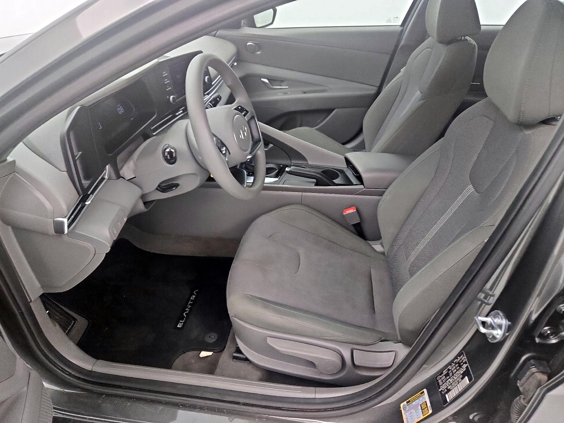 Thumbnail: 2025 Hyundai Elantra - 11