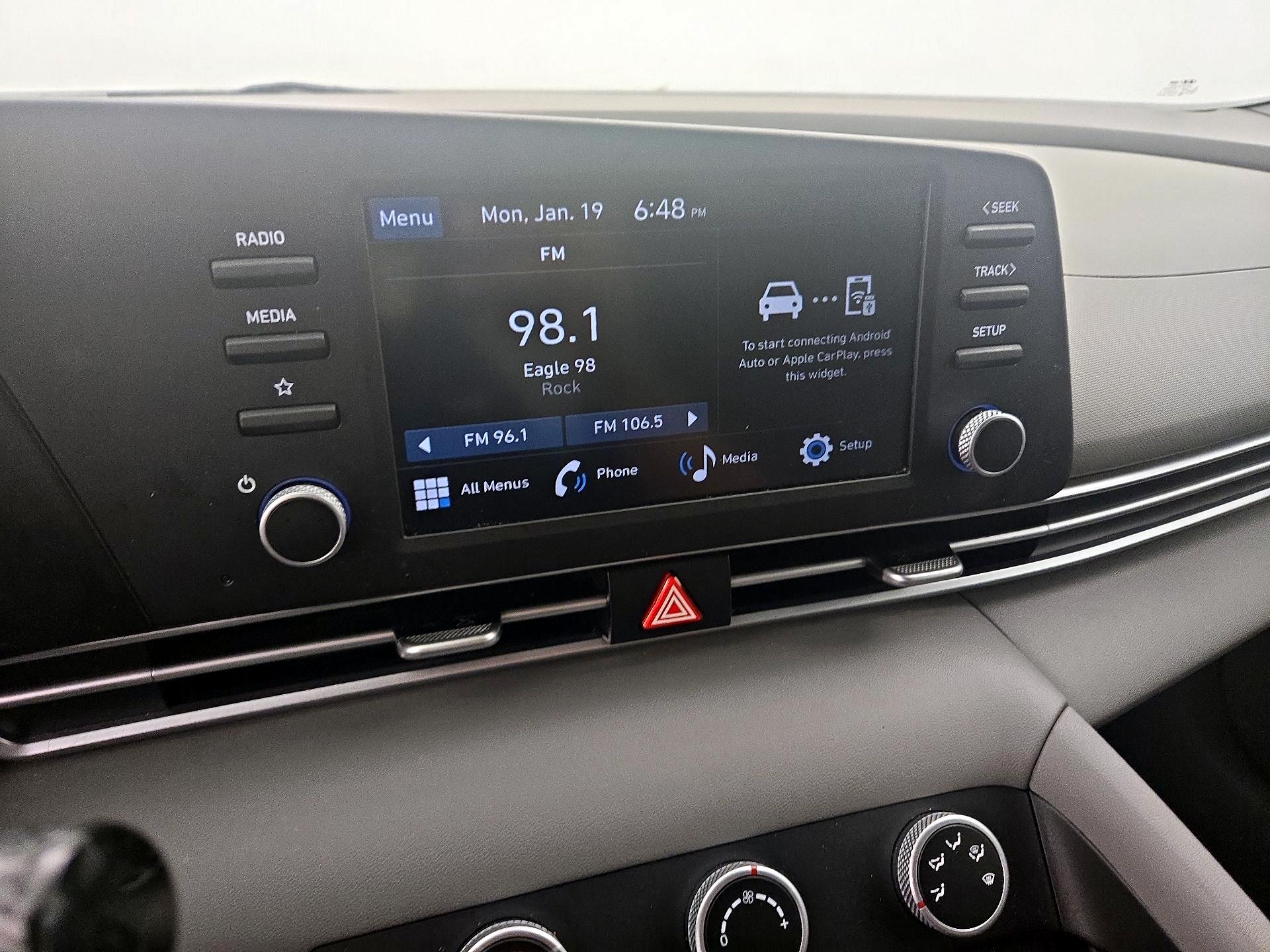 Thumbnail: 2025 Hyundai Elantra - 15