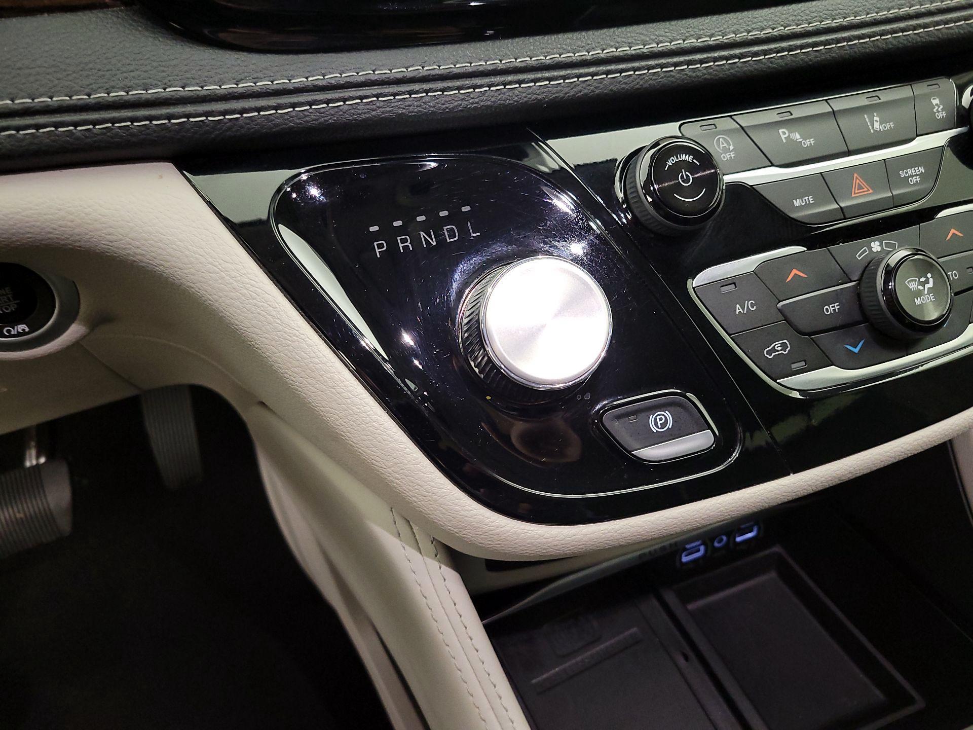 Thumbnail: 2024 Chrysler Pacifica - 17