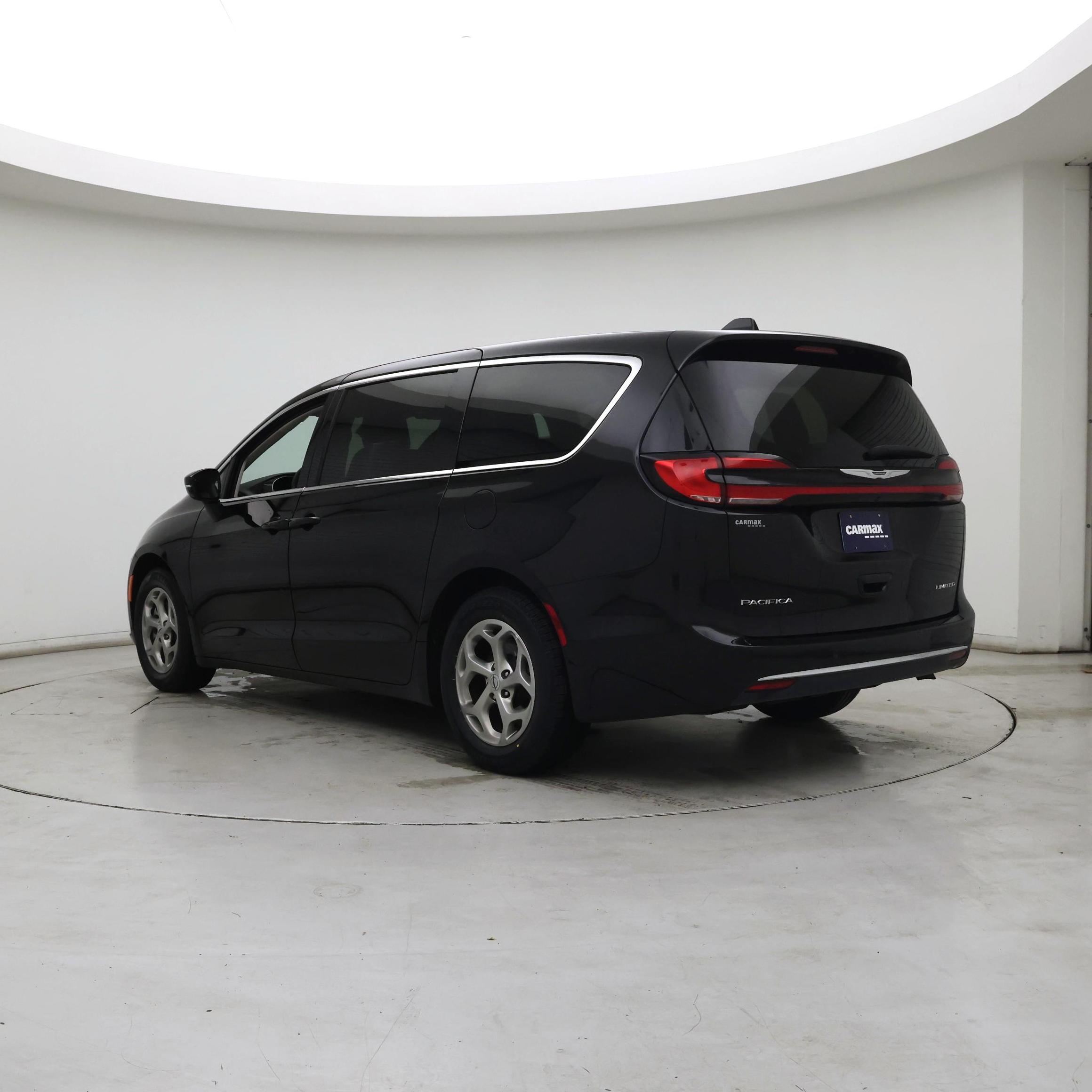 Thumbnail: 2024 Chrysler Pacifica - 2