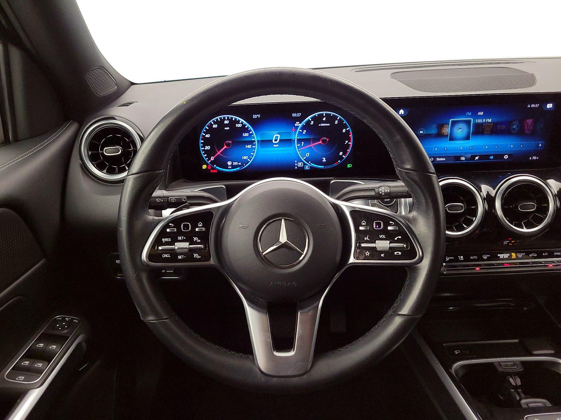 Thumbnail: 2023 Mercedes-Benz GLB - 10