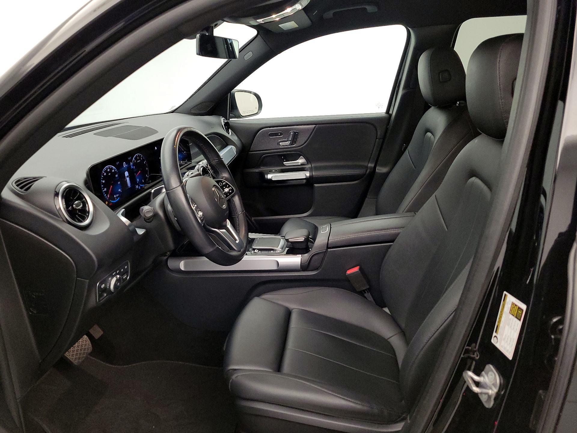 Thumbnail: 2023 Mercedes-Benz GLB - 11