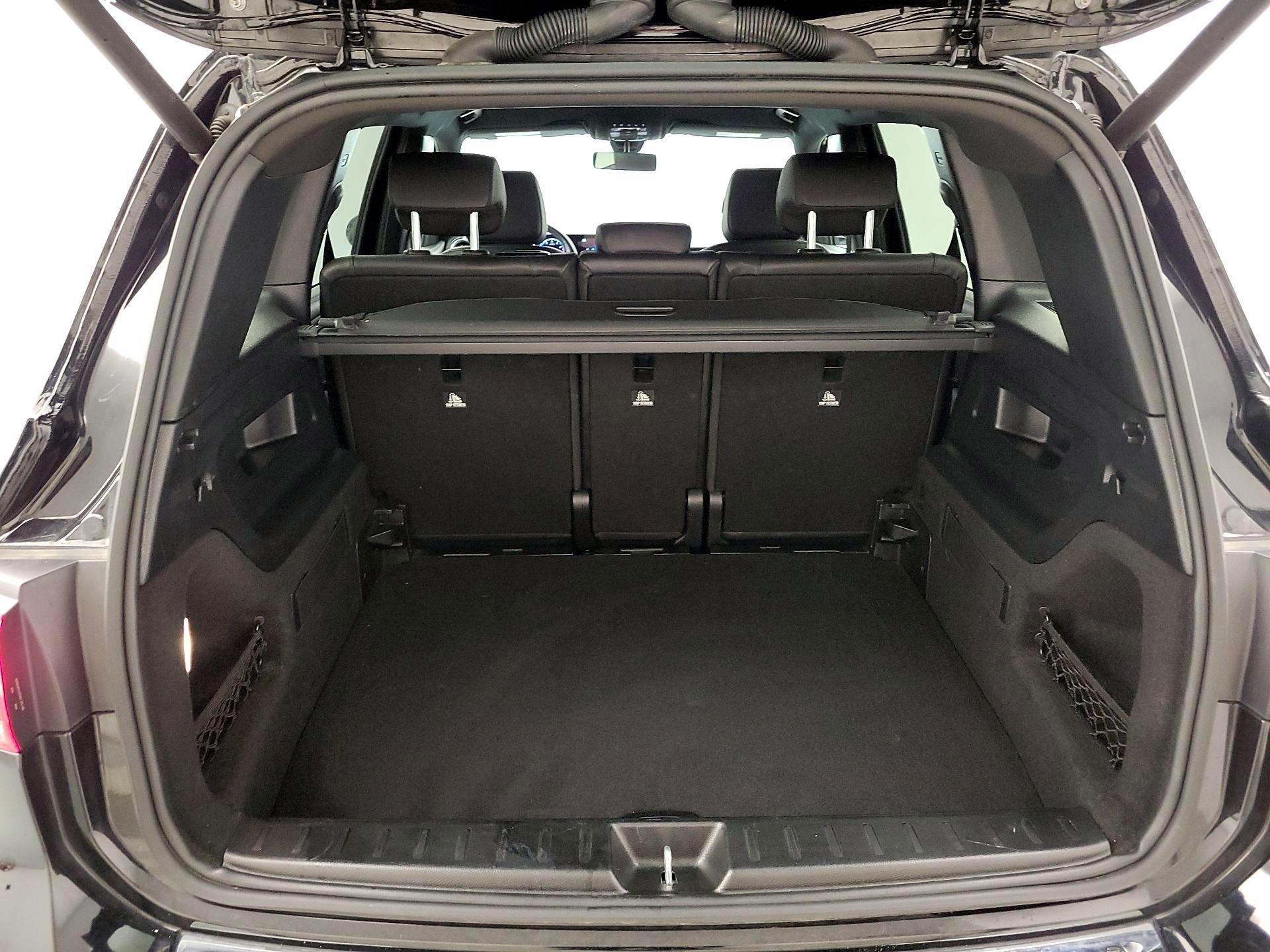 Thumbnail: 2023 Mercedes-Benz GLB - 20