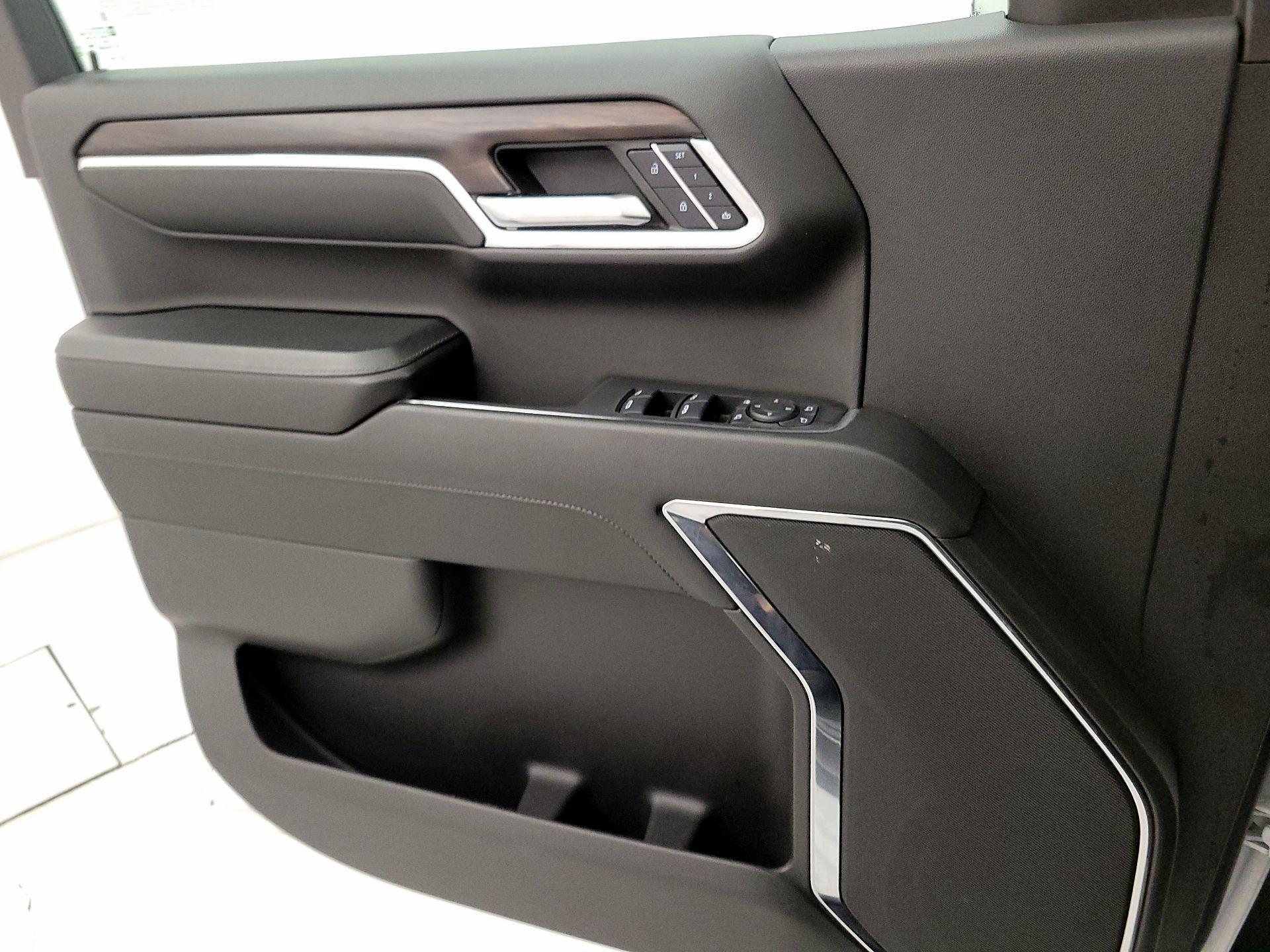 Thumbnail: 2024 GMC Sierra 1500 - 12