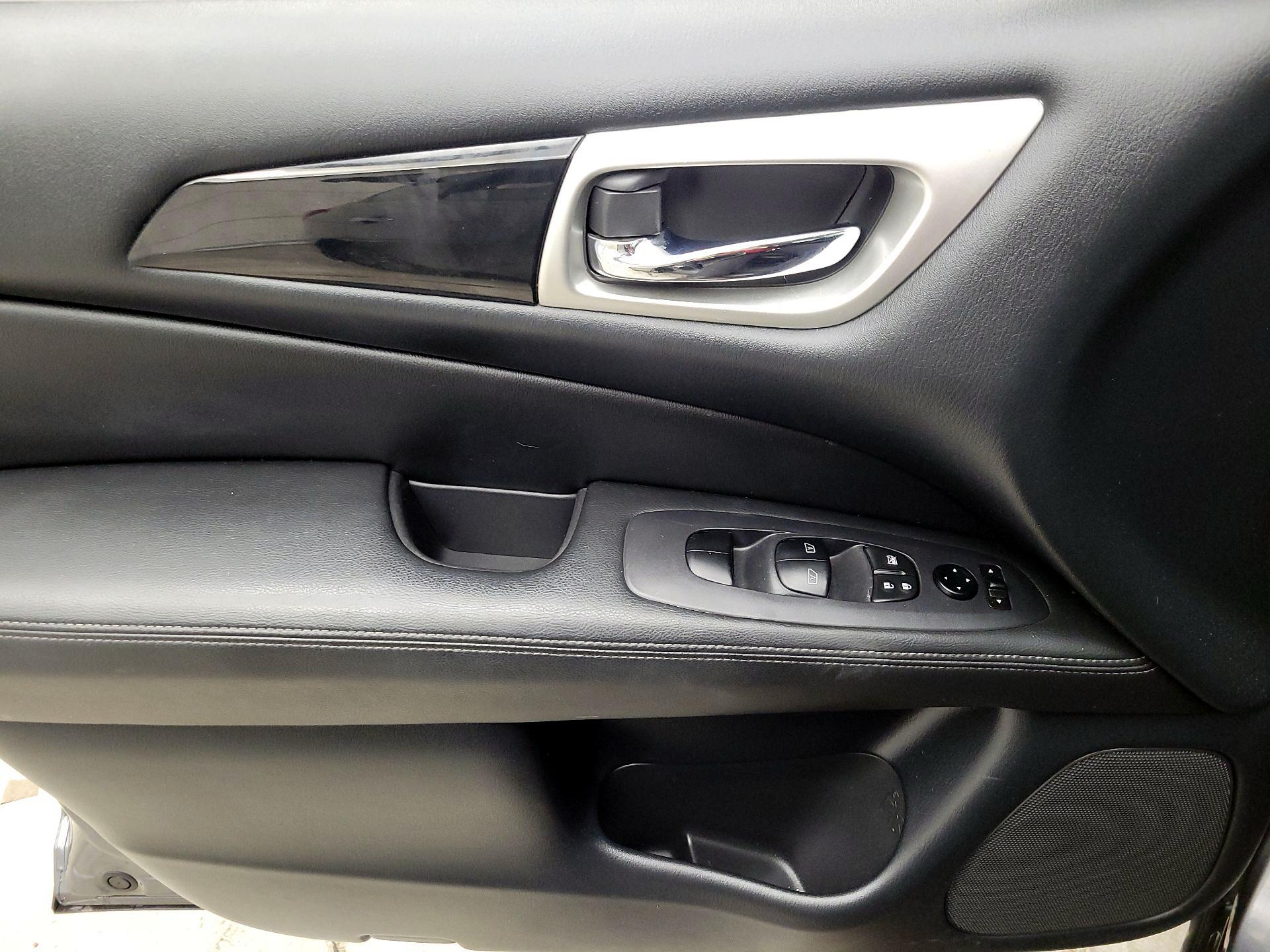 Thumbnail: 2020 Nissan Pathfinder - 12