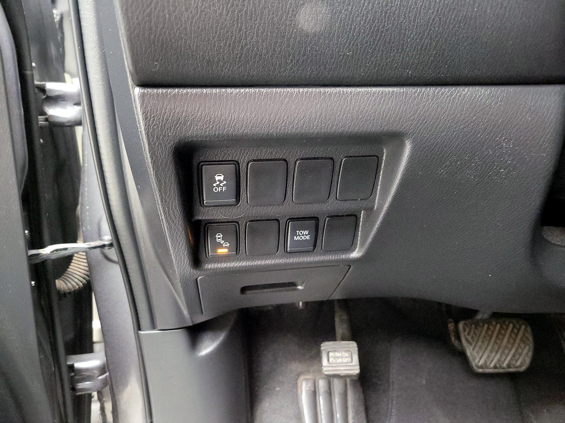 Thumbnail: 2020 Nissan Pathfinder - 13