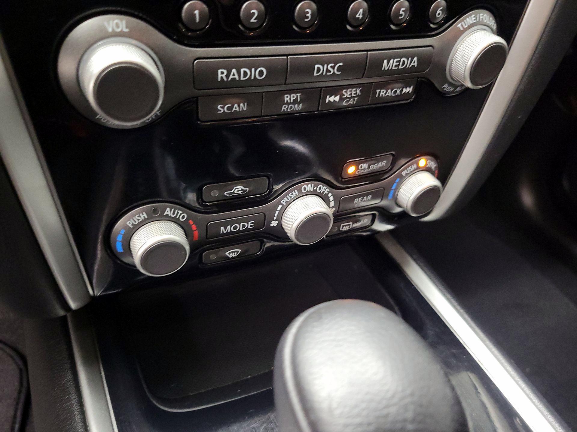 Thumbnail: 2020 Nissan Pathfinder - 16