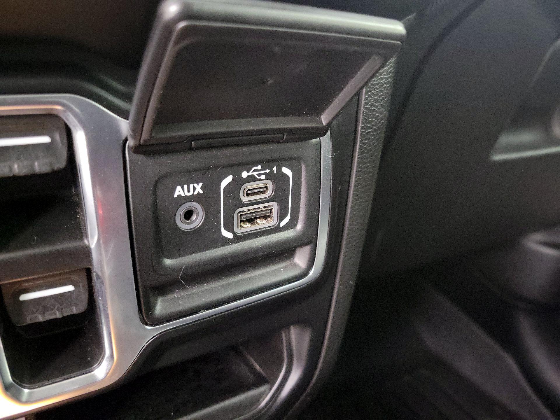 Thumbnail: 2022 Jeep Gladiator - 19