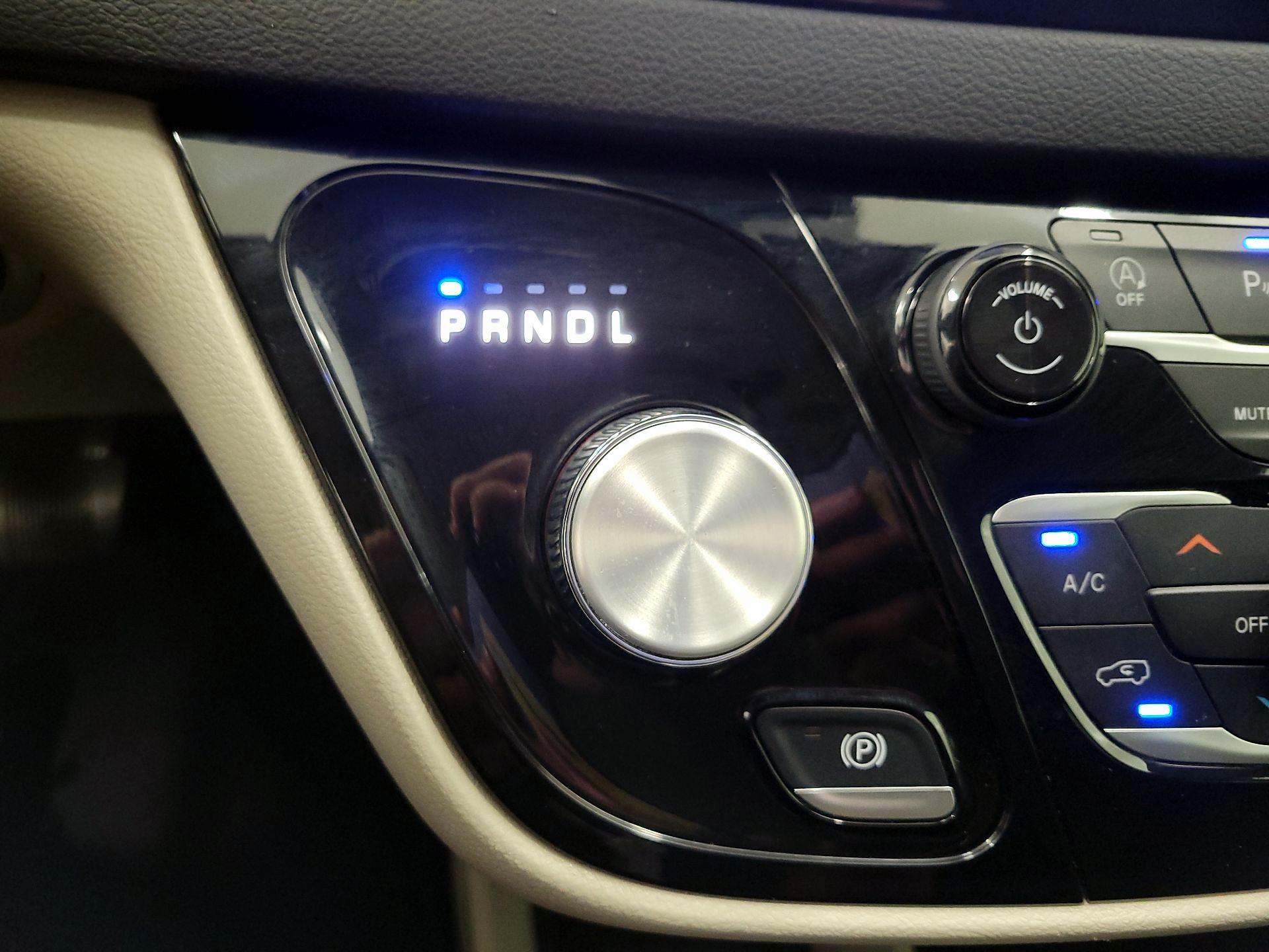 Thumbnail: 2024 Chrysler Pacifica - 17