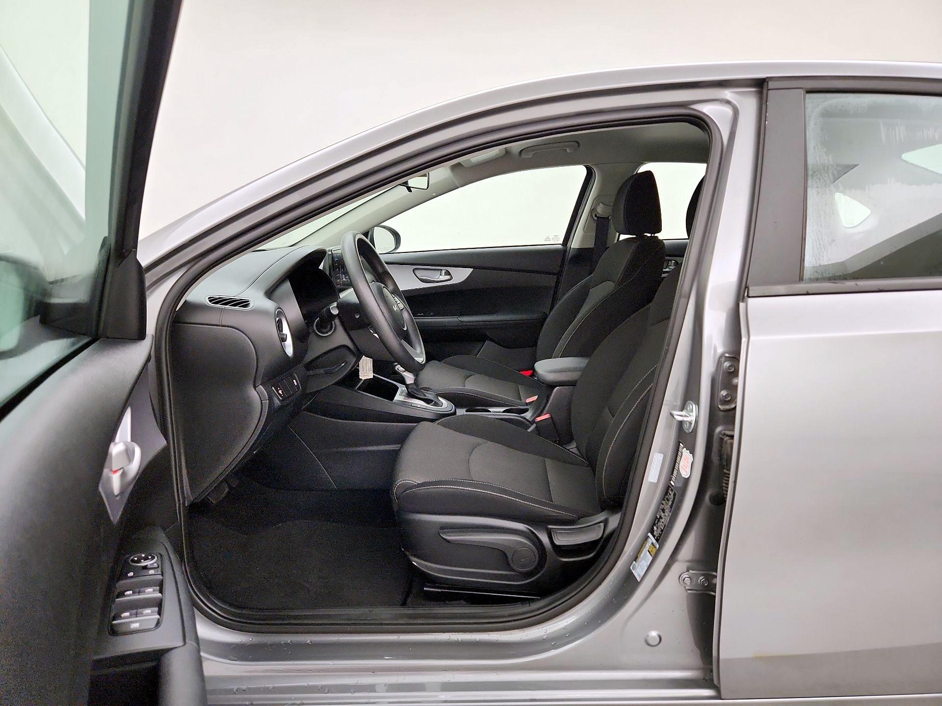 Thumbnail: 2024 Kia Forte - 11