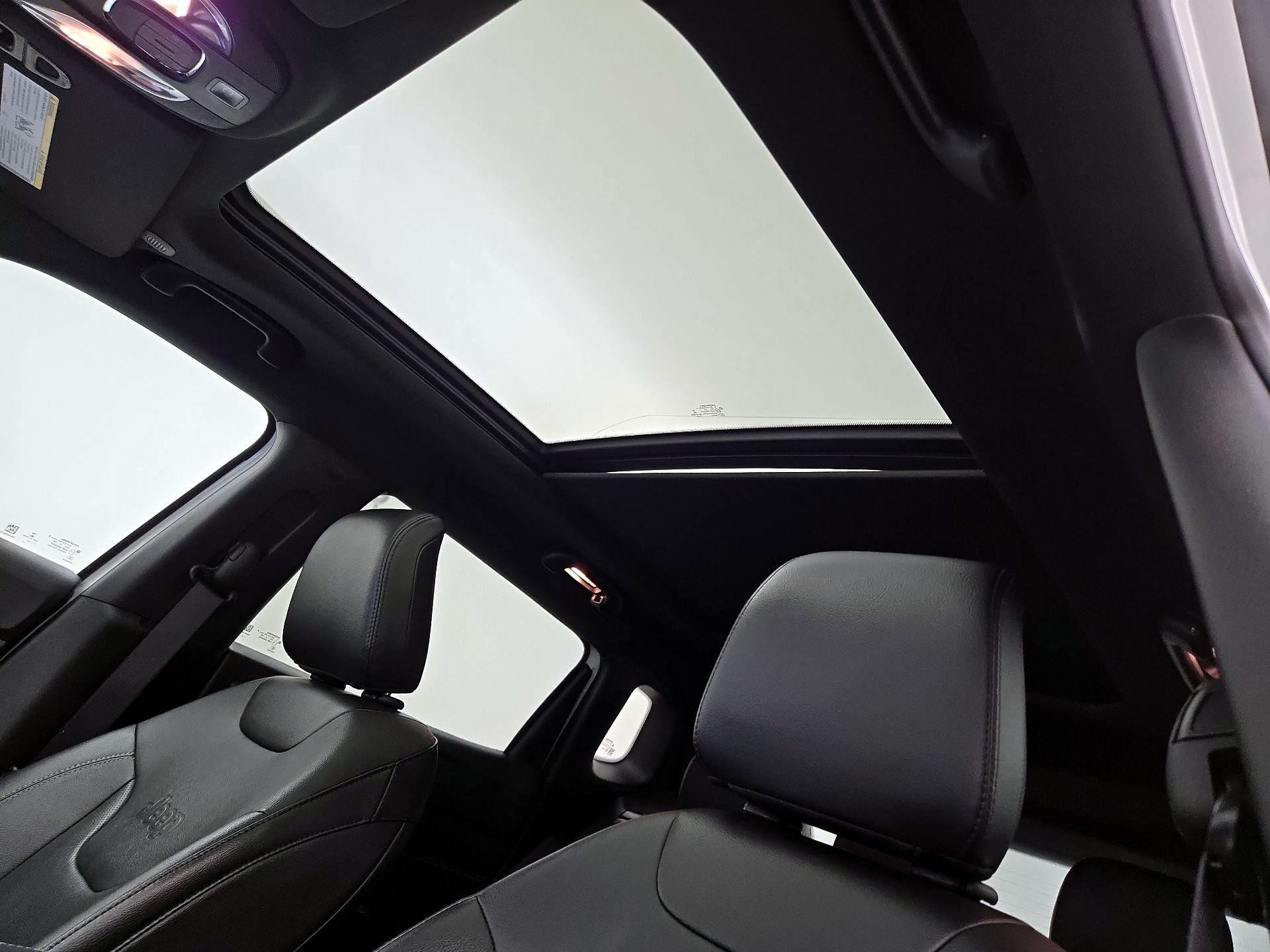 Thumbnail: 2022 Jeep Compass - 20