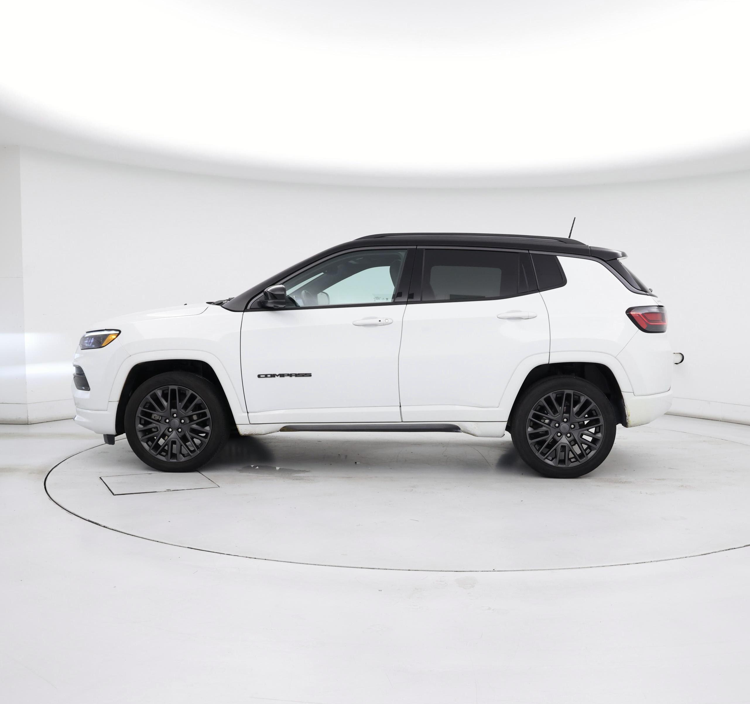 Thumbnail: 2022 Jeep Compass - 3
